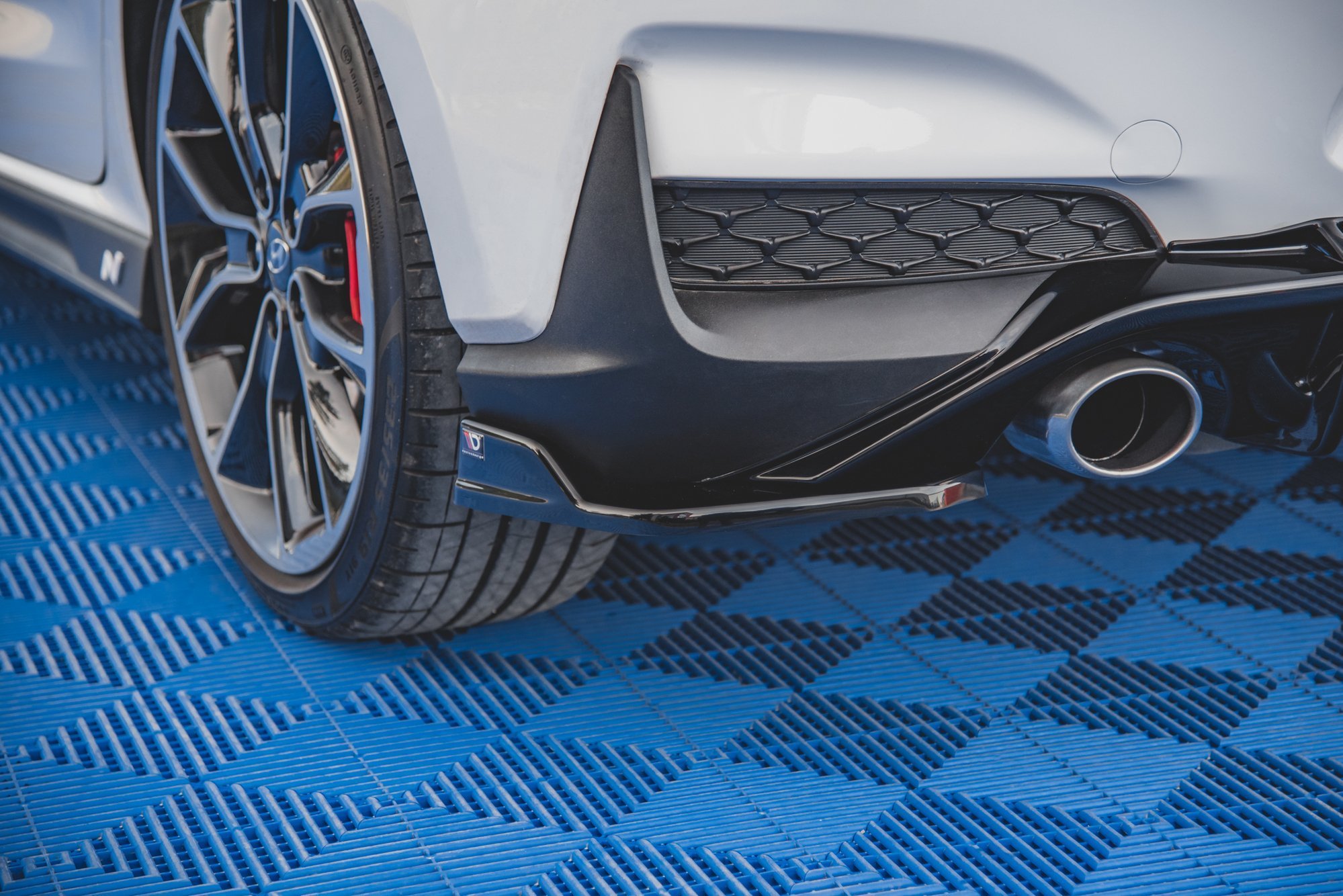 Street+ Heck Ansatz Flaps V.4 passend für Hyundai I30 N Mk3 Hatchback schwarz Hochglanz