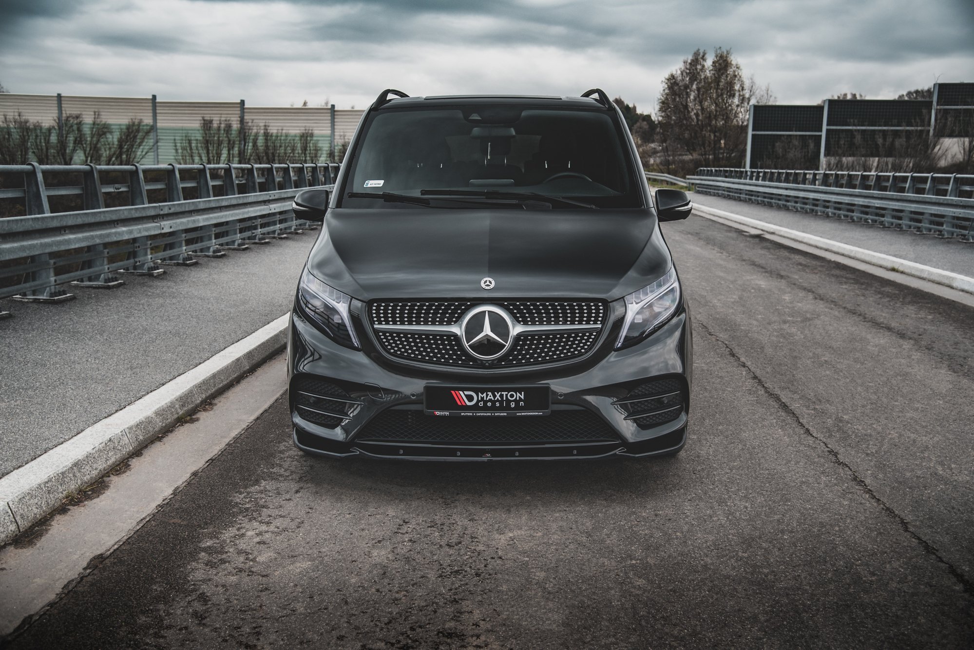 Street+ Spoilerlippe Front Ansatz V.1 passend für Mercedes V-Klasse AMG-Line W447 FL schwarz Hochglanz