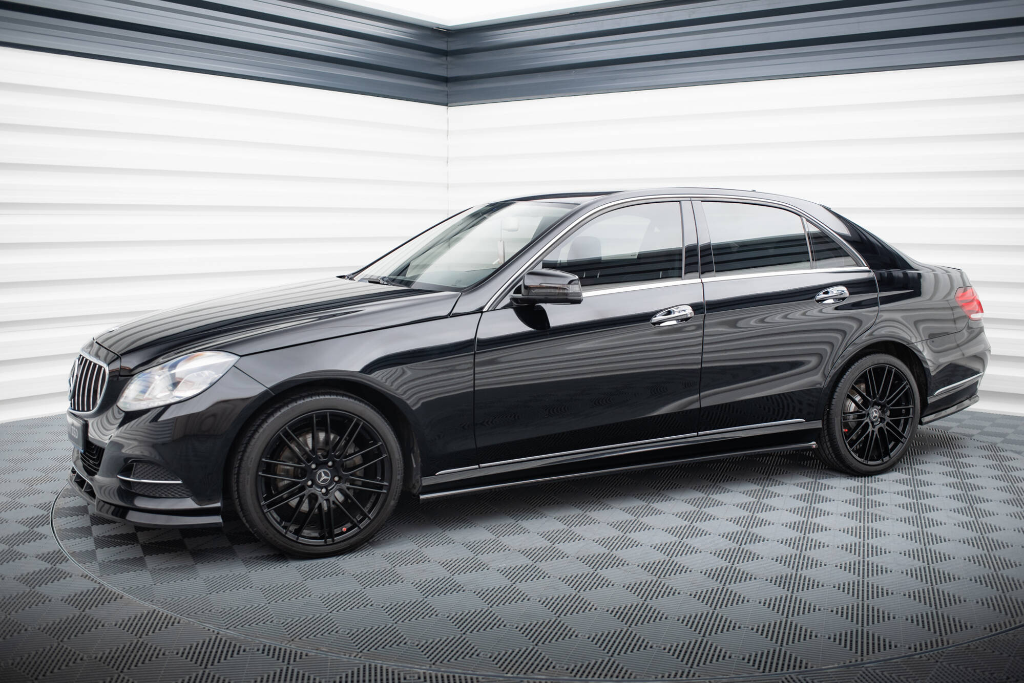 Street+ Seitenschweller Leisten passend für Mercedes E W212 FL schwarz Hochglanz