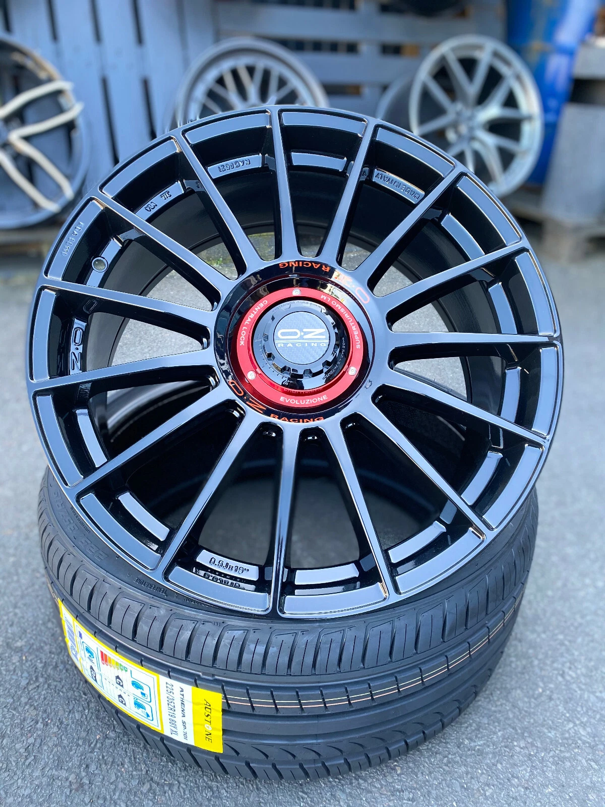 19 Zoll OZ Superturismo Evo Felgen 5x112 Schwarz für RS3 TTRS GTI R TCR Cupra R