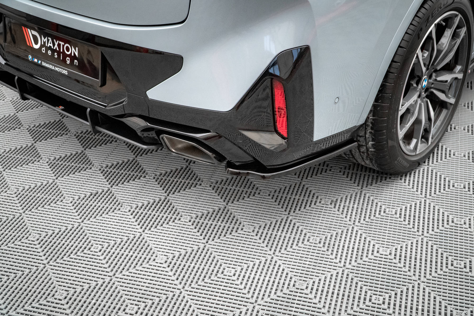Street+ Heck Ansatz Flaps passend für BMW X4 M-Paket G02 FL schwarz Hochglanz