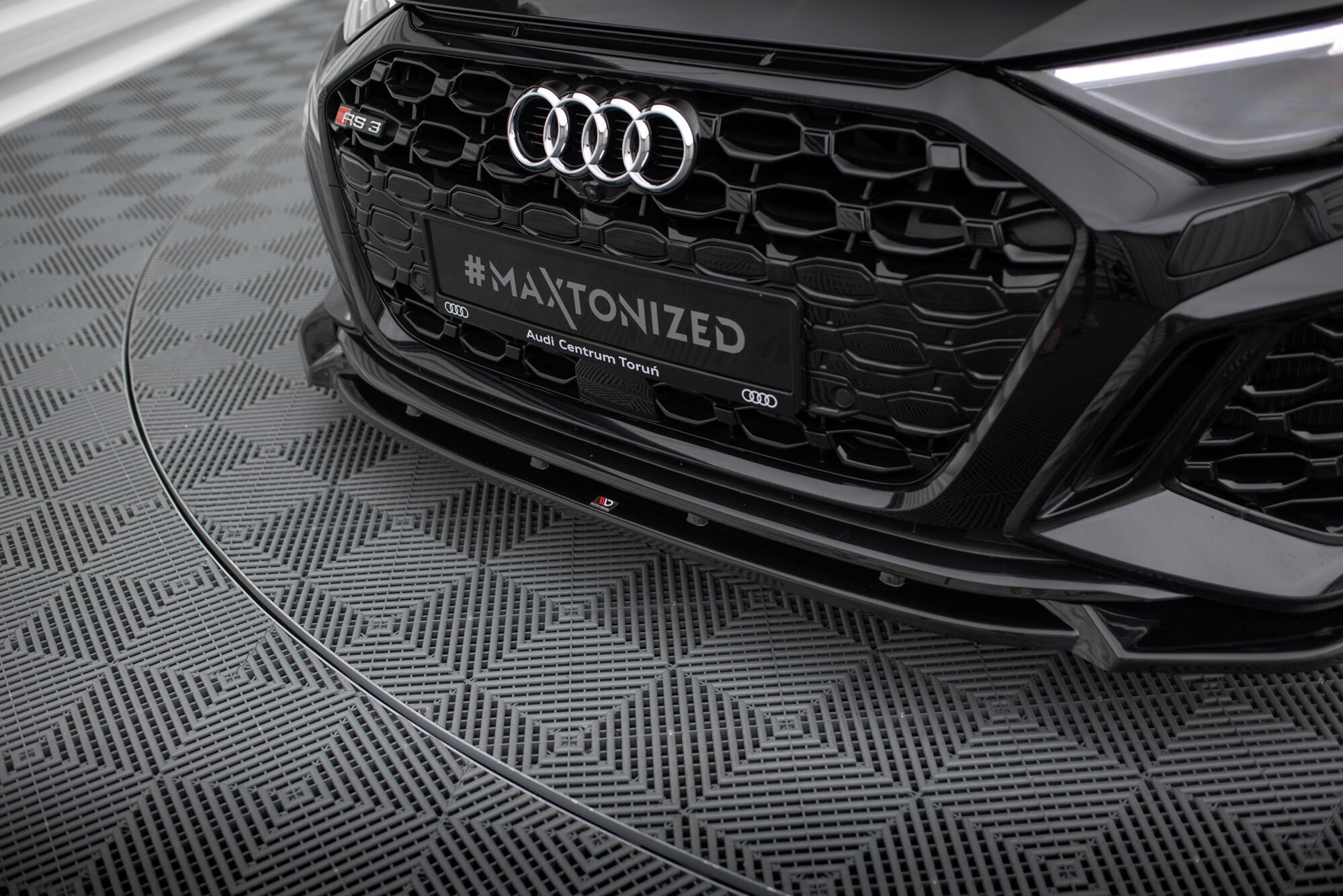 Street+ Spoilerlippe Front Ansatz V.1 passend für Audi RS3 Sportback 8Y schwarz Hochglanz