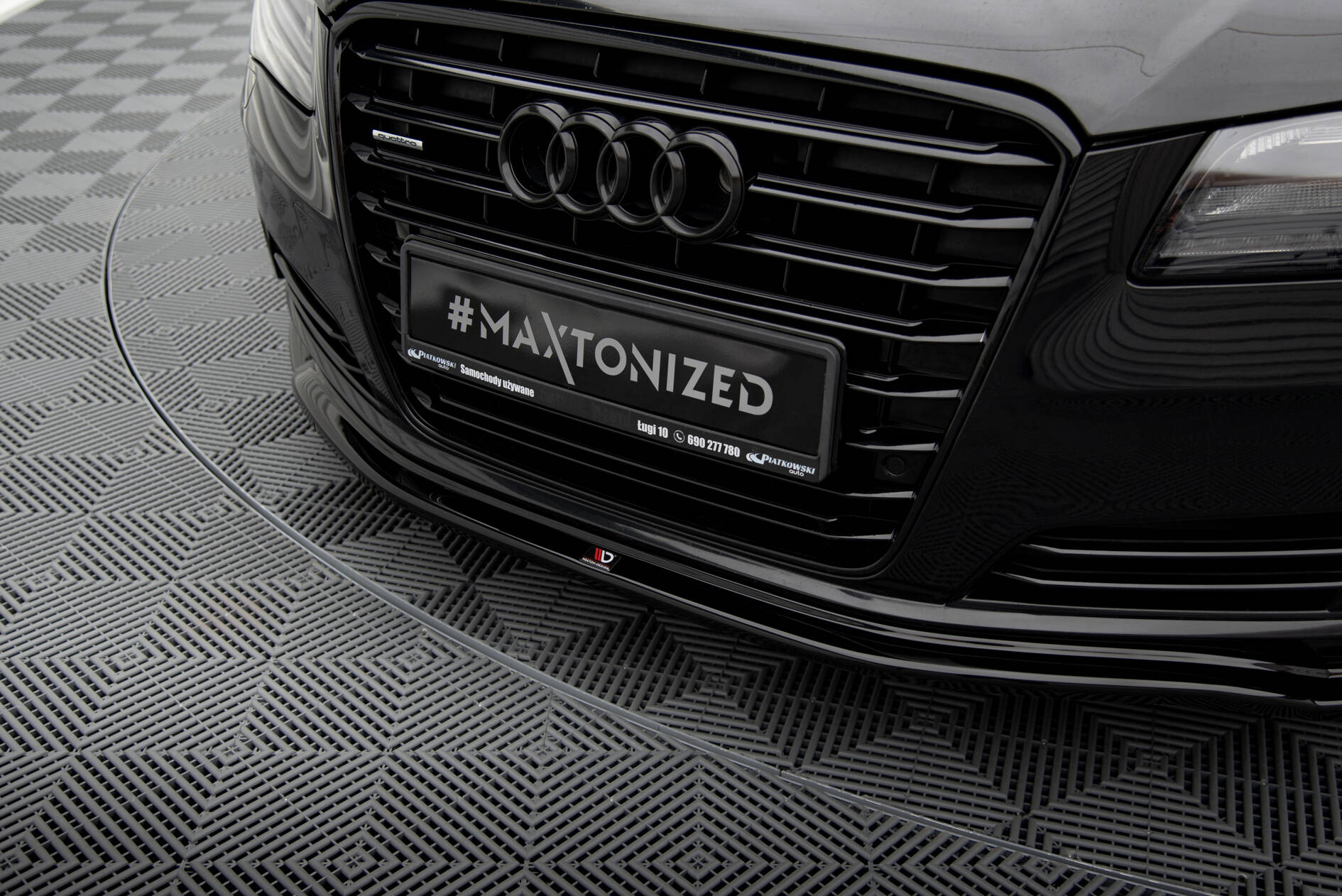 Front Ansatz für Audi A8 D4 schwarz Hochglanz