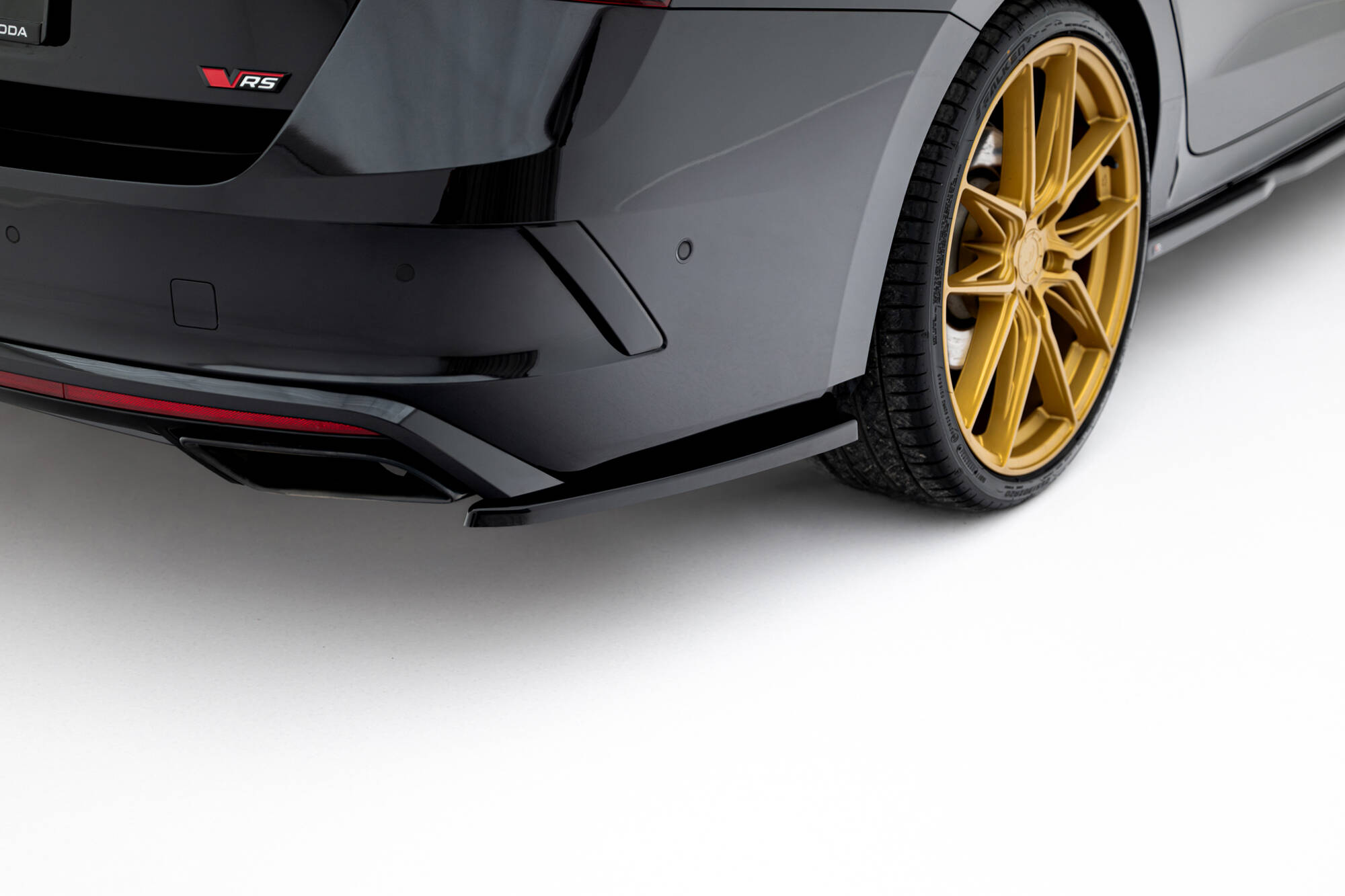 Street+ Heck Ansatz Flaps V.1 passend für Skoda Octavia RS Liftback / Combi Mk4 FL schwarz Hochglanz