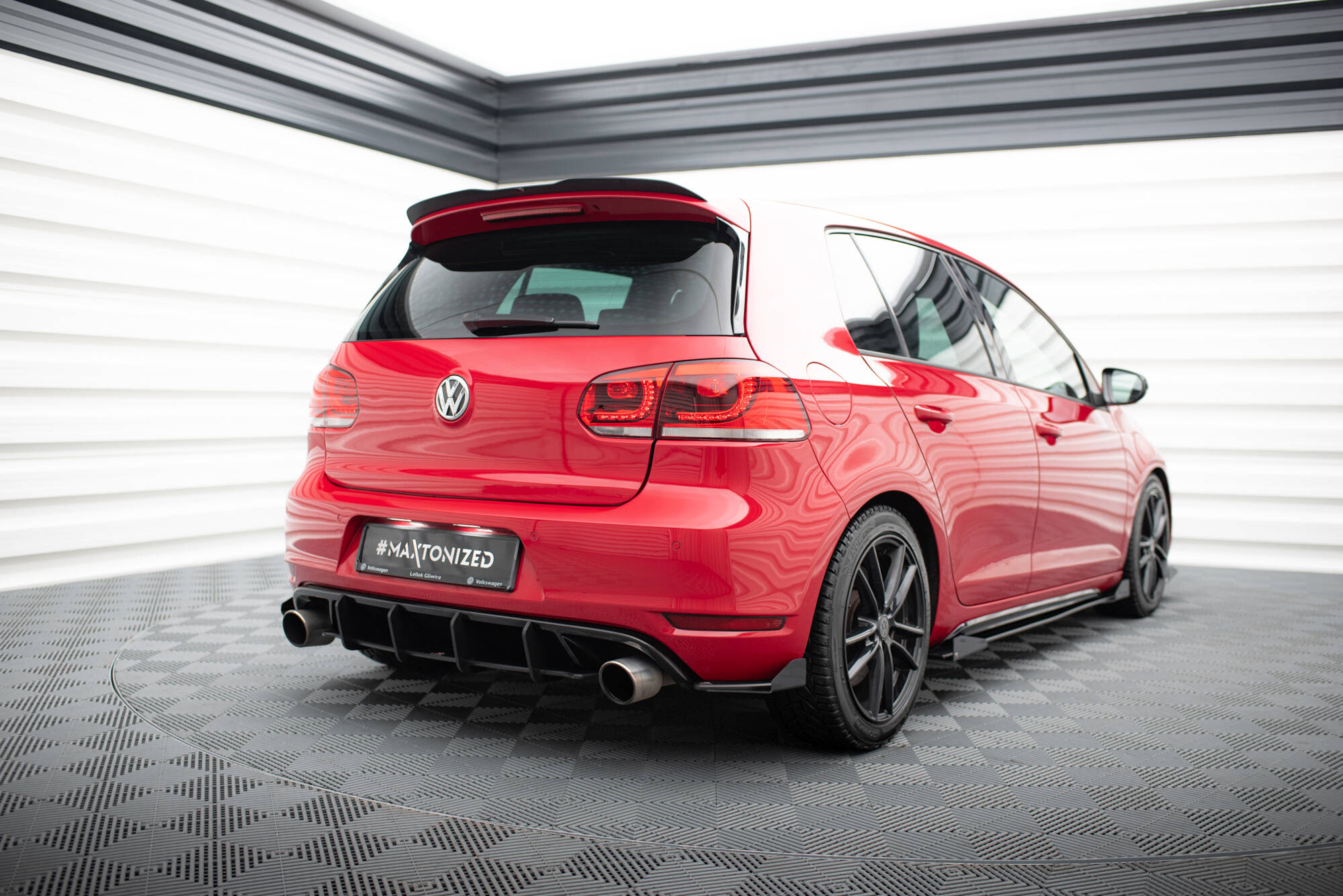 Hintere Seiten Flaps passend für VW Golf GTI Mk6 schwarz Hochglanz