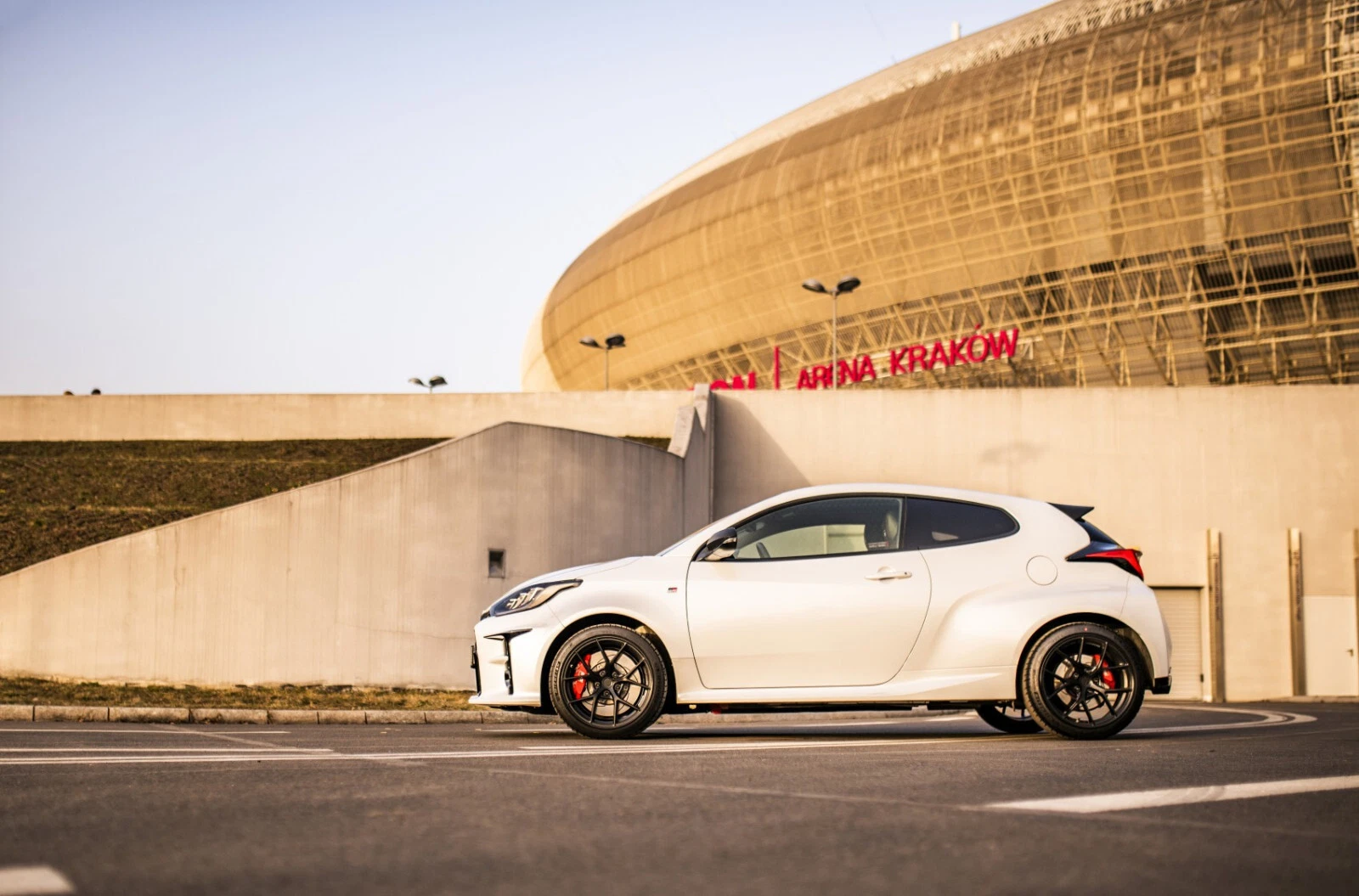 19 zoll SL01 Felgen für Toyota GR Yaris 8,9KG Flow Form Japan Racing Schwarz