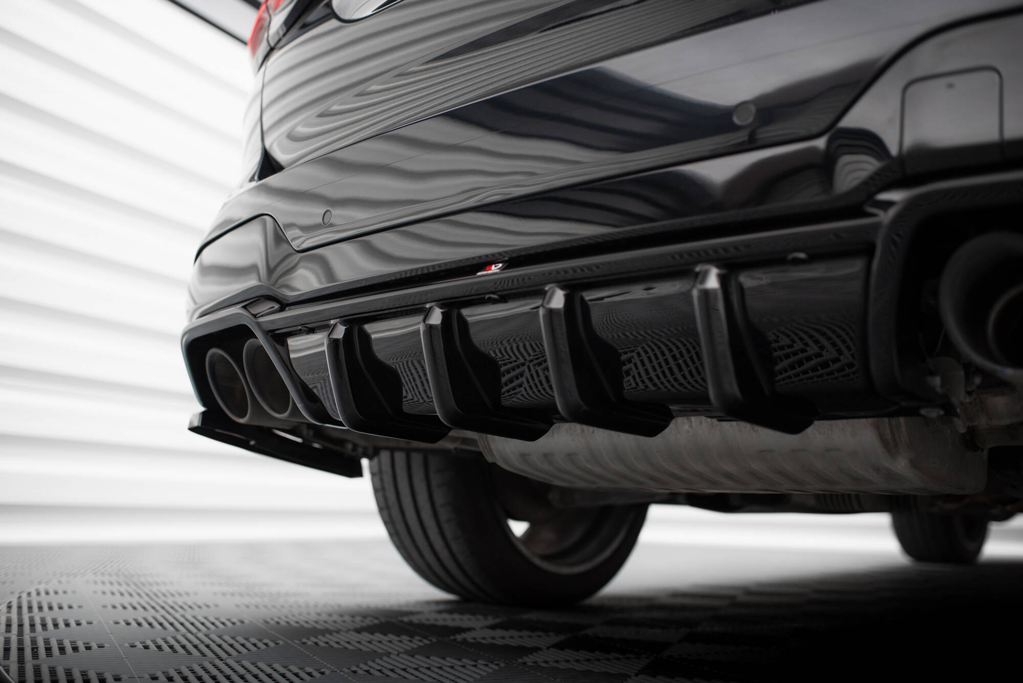 Street+ Heck Ansatz Diffusor passend für BMW X3 M F97 / F97 FL schwarz Hochglanz