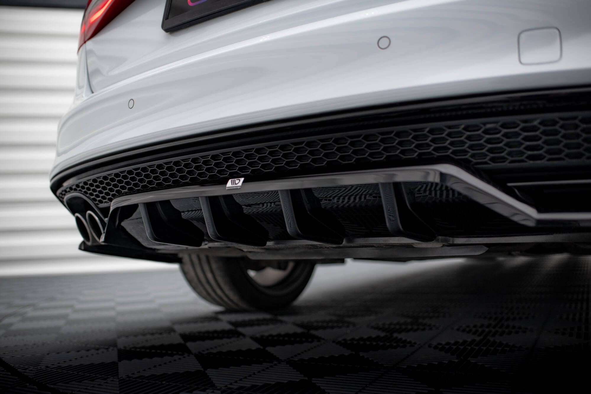 Street+ Mittlerer Diffusor RACE Heck Ansatz passend für Audi A4 Competition B8 FL schwarz Hochglanz