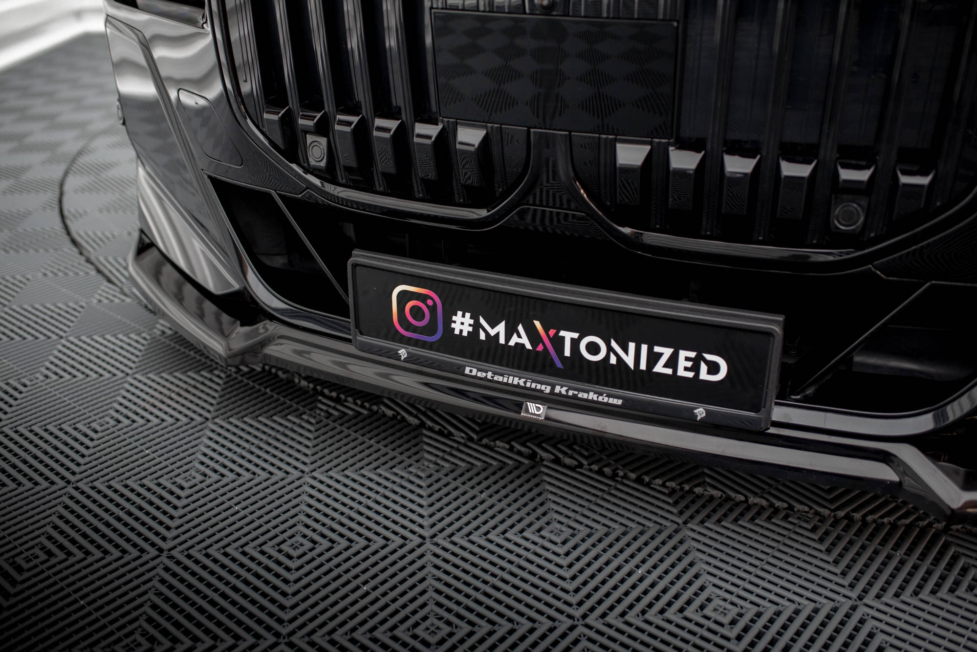 Street+ Spoilerlippe Front Ansatz V.3 passend für BMW 7 M-Paket / M760e / i7 M-Paket G70 schwarz Hochglanz