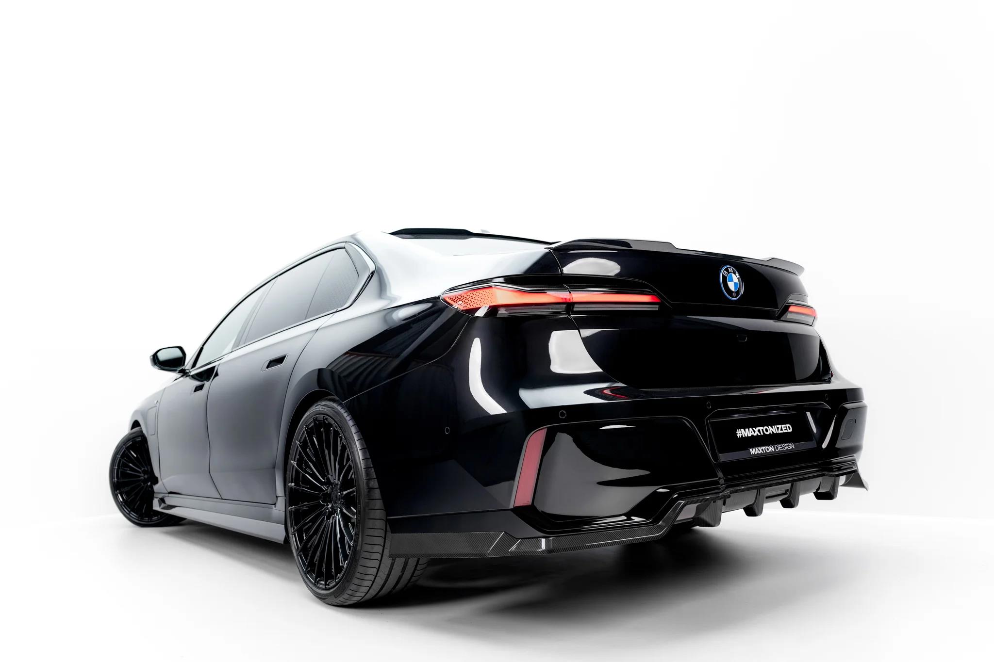 Prepreg Carbon Fiber Rear Splitter (mit einem vertikalem balken) BMW 7 M-Paket / i7 M-Paket G70