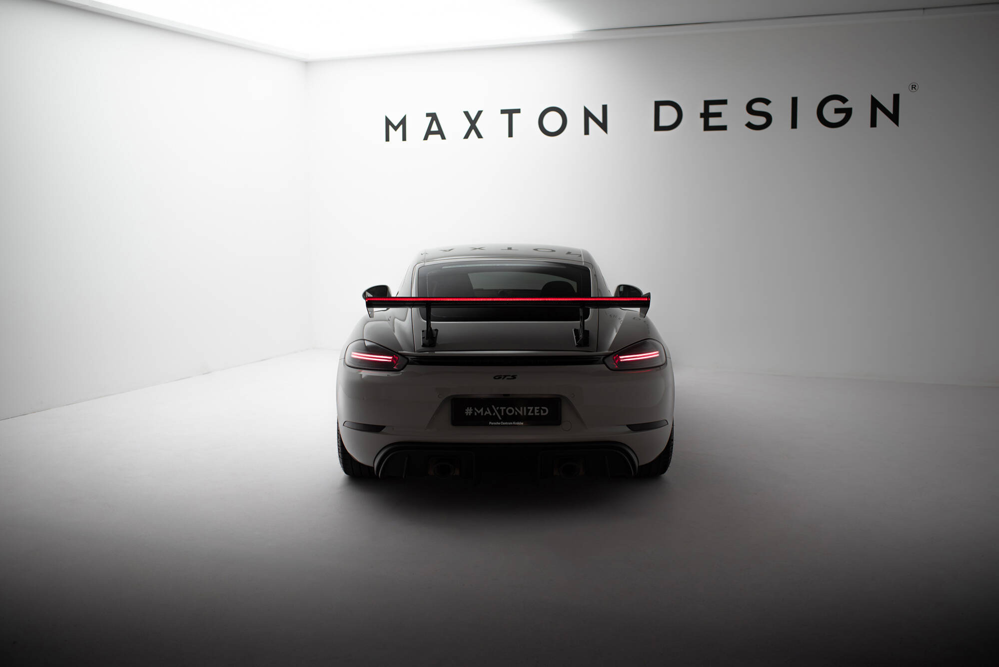 Carbon Heck Spoiler Heckflügel Standfuß Innen V.1 + LED passend für Porsche 718 Cayman 982c