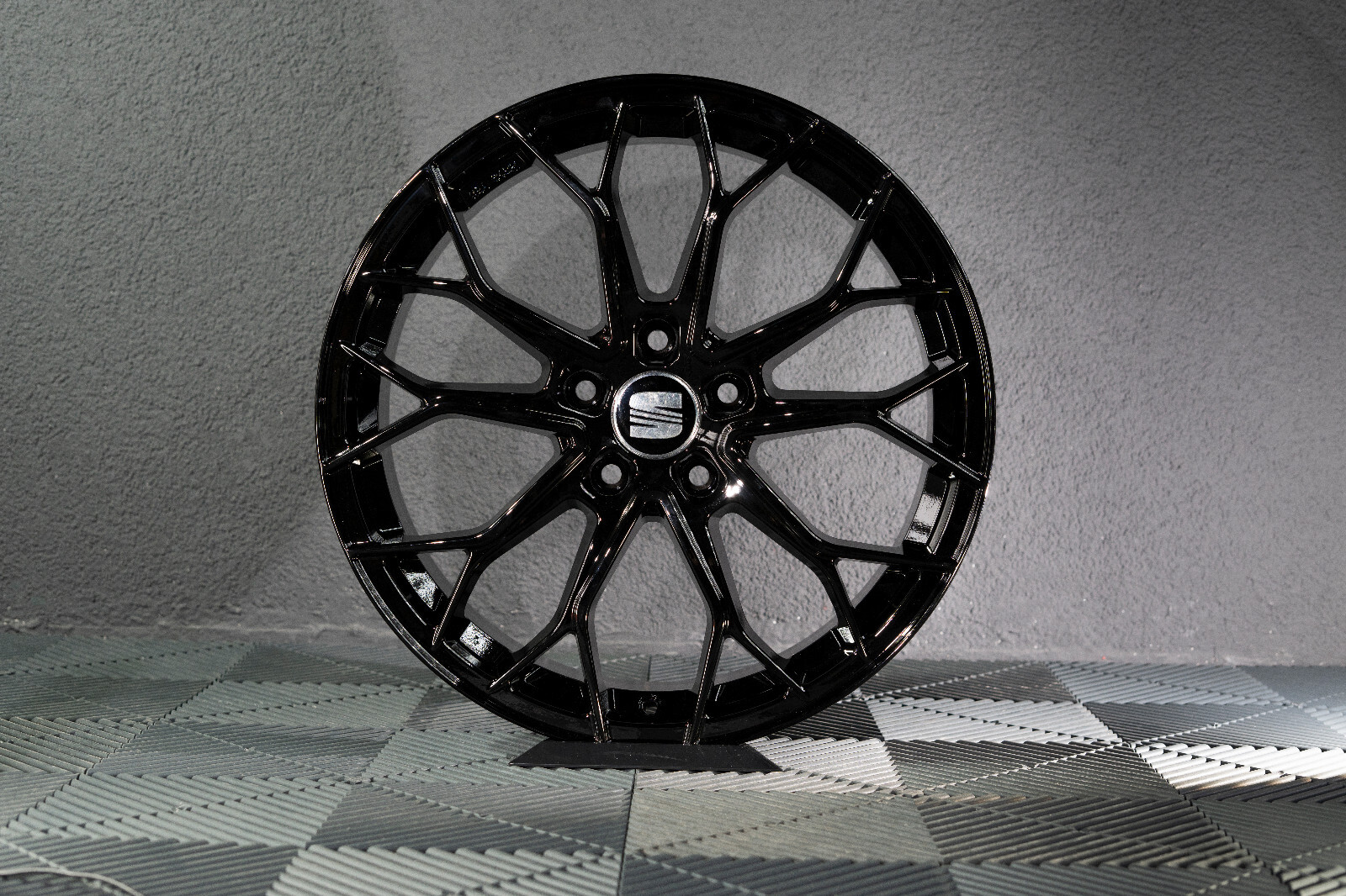 19 Zoll FF01 Felgen für Seat Altea Toledo Ateca Cupra Born Leon ST FR X-Perience