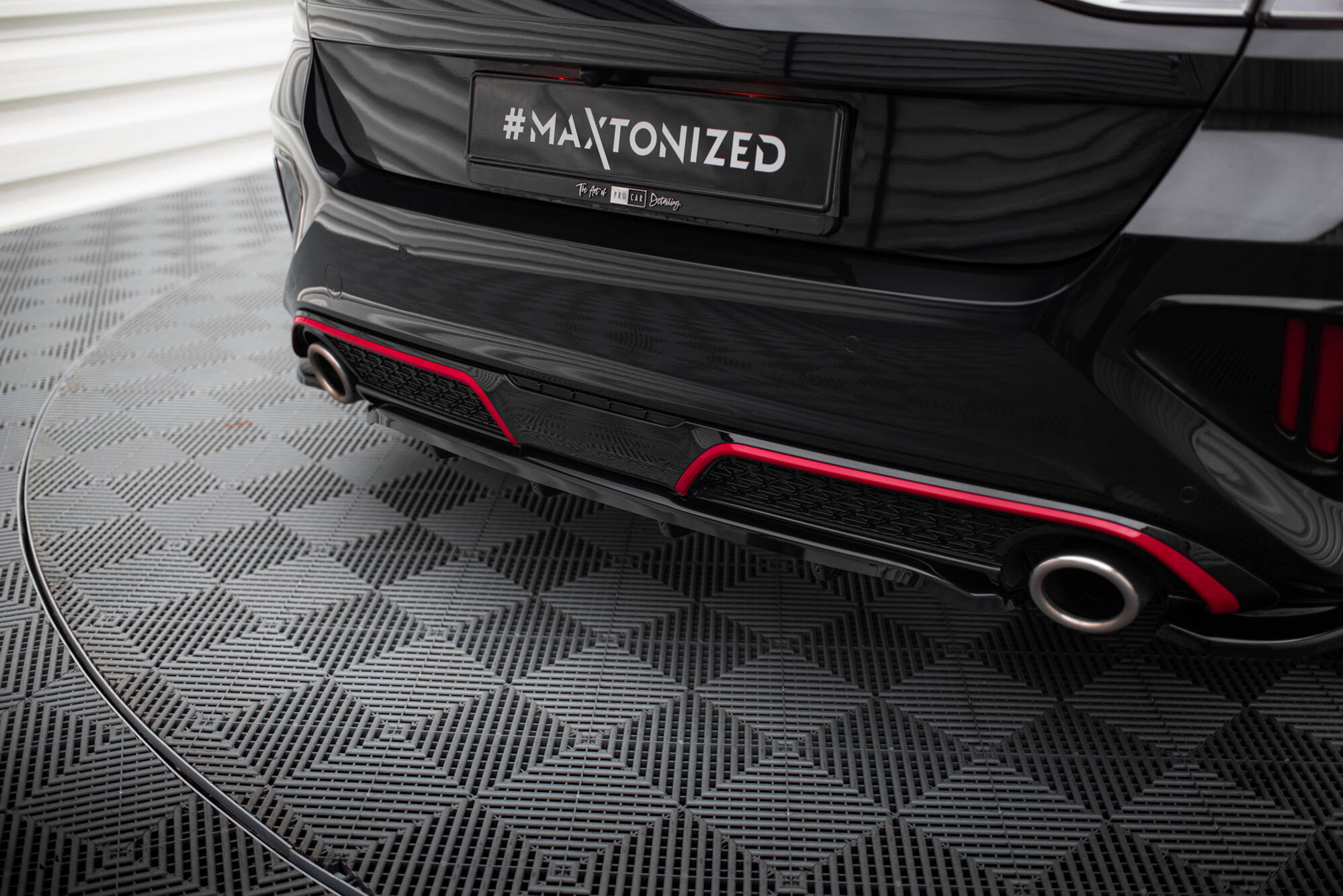 Street+ Mittlerer Diffusor RACE Heck Ansatz passend für Kia Ceed GT Mk3 FL schwarz Hochglanz