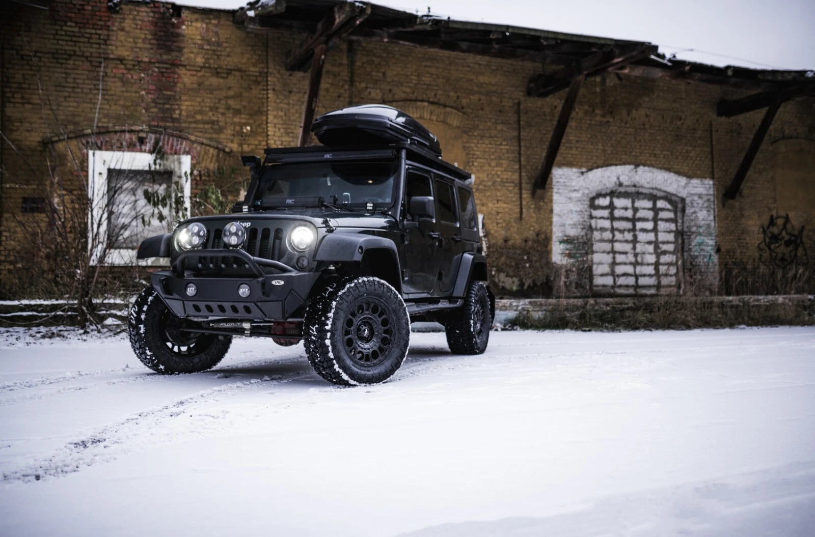 18 Zoll Japan Racing JRX10 Alu Felgen für Jeep Wrangler Schwarz Matt 9x18 et15