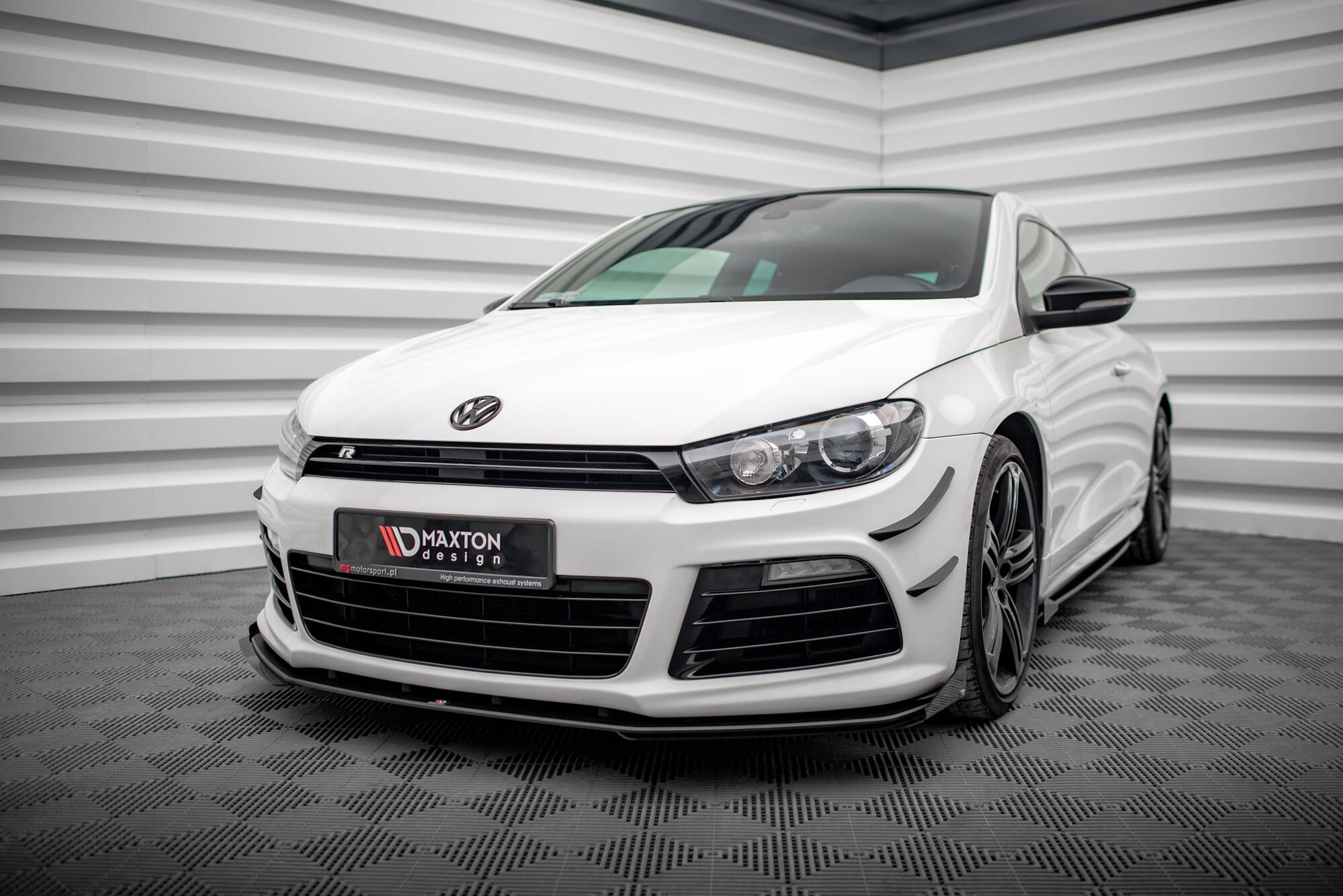 Front Stoßstange Flaps passend für VW Scirocco R Mk3 schwarz Hochglanz