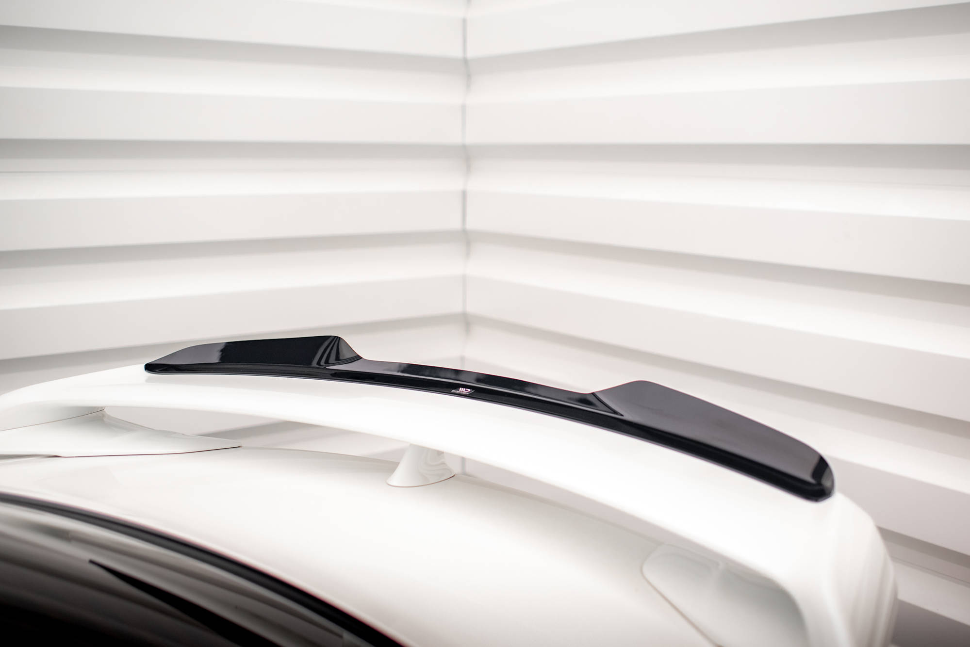 Heck Spoiler Aufsatz Abrisskante passend für Nissan GTR R35 FL schwarz Hochglanz