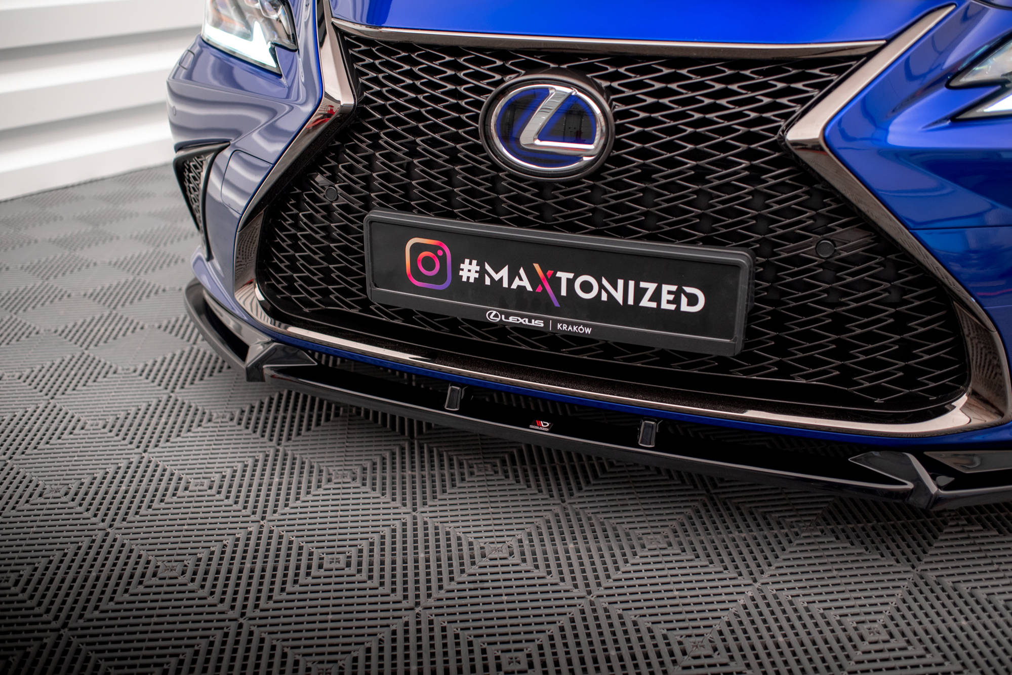 Street+ Spoilerlippe Front Ansatz V.2 passend für Lexus ES F Sport Mk7 schwarz Hochglanz