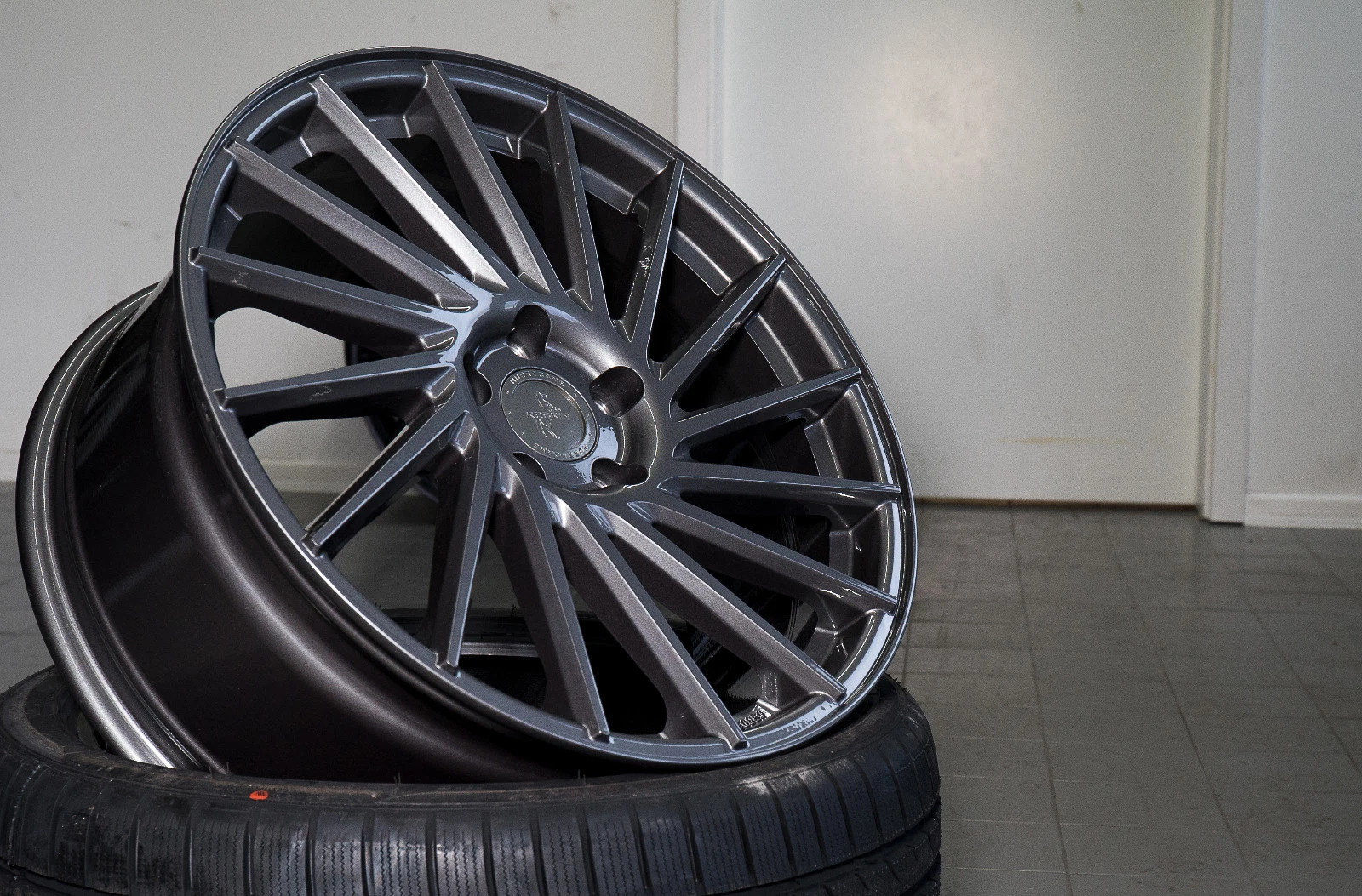 19 Zoll Keskin KT17 Felgen et45 5x108 grau für Ford Volvo Jaguar Land Rover RS