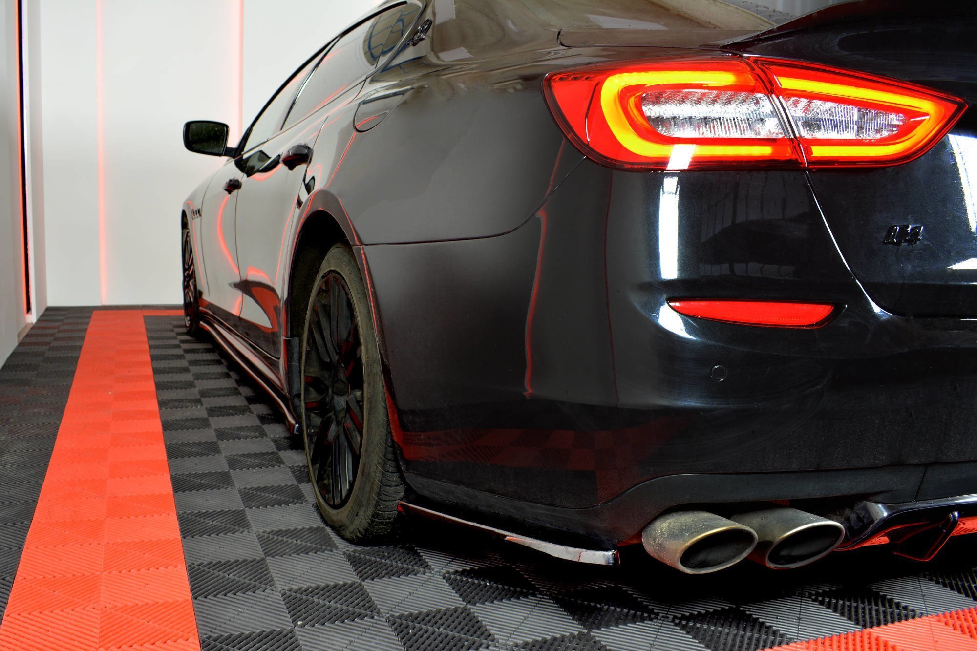 Seitenschweller Ansatz Paar passend für Maserati QUATTROPORTE MK.6 vor FL Carbon Look