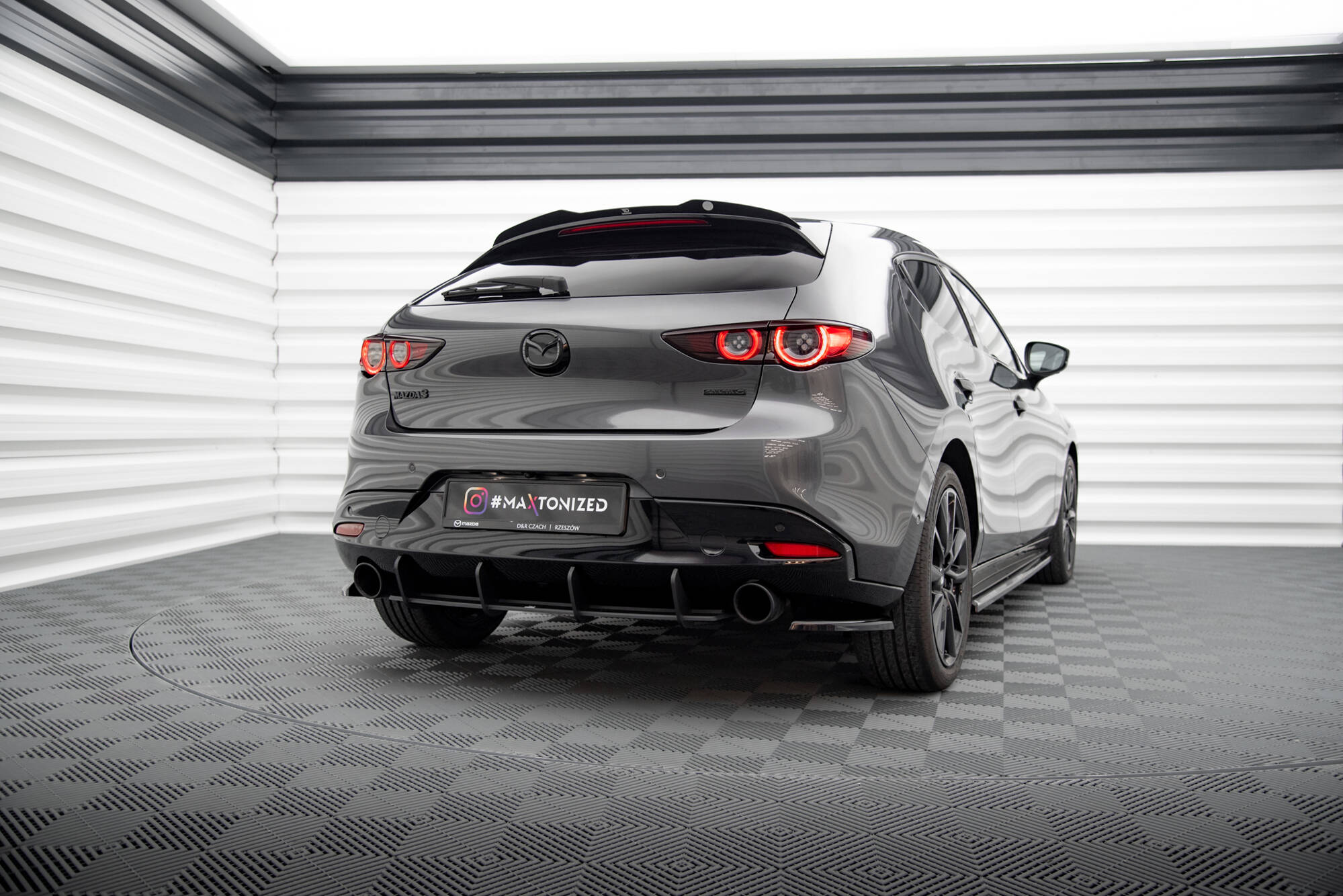 Street Pro Heckschürze Heck Ansatz Diffusor passend für Mazda 3 Mk4