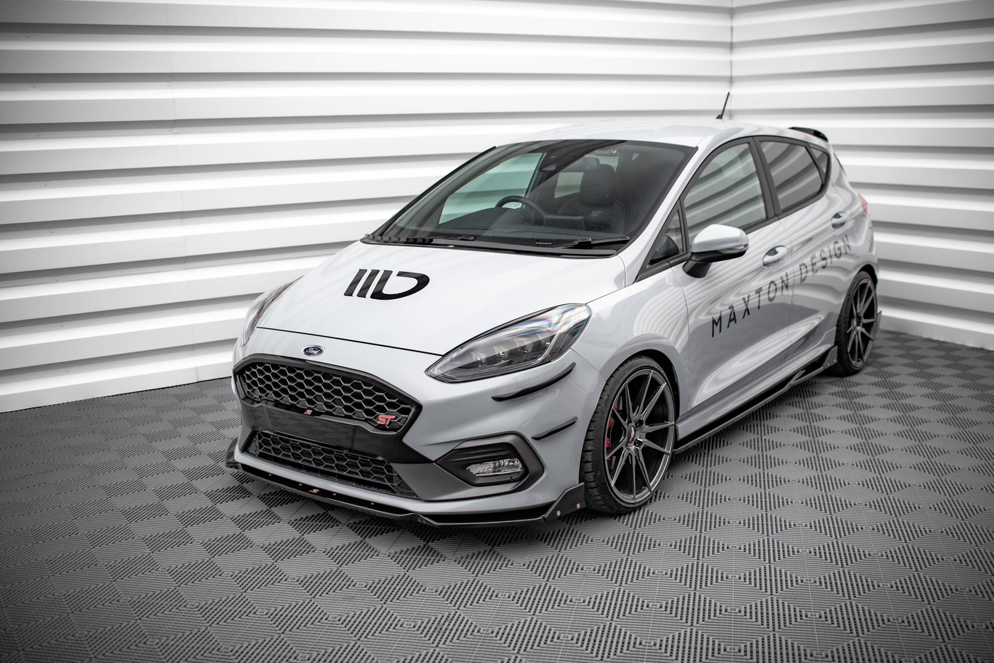Verlängerung Motorhaube passend für Ford Fiesta Standard/ ST-Line/ ST schwarz Hochglanz