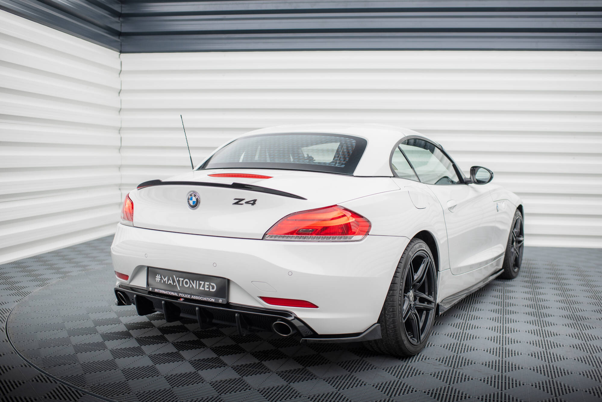 Street+ Heck Ansatz Flaps passend für BMW Z4 E89 schwarz Hochglanz