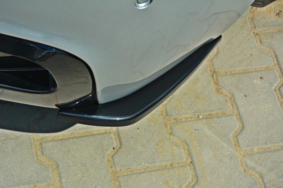 Heck Ansatz Flaps Diffusor für BMW 1er E87 Standard/M-Performance Carbon Look