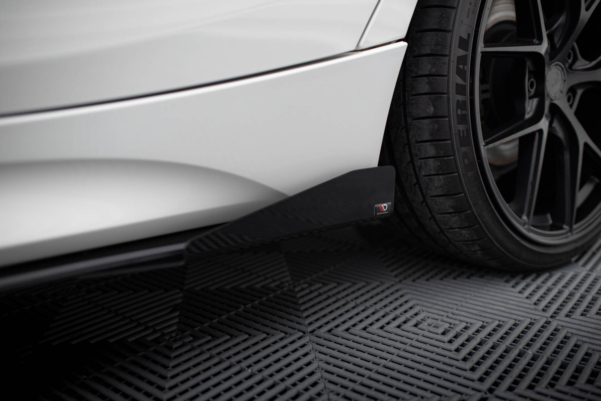 Seitenschweller Flaps passend für BMW 1er F20 M135i / M140i / M-Paket schwarz Hochglanz