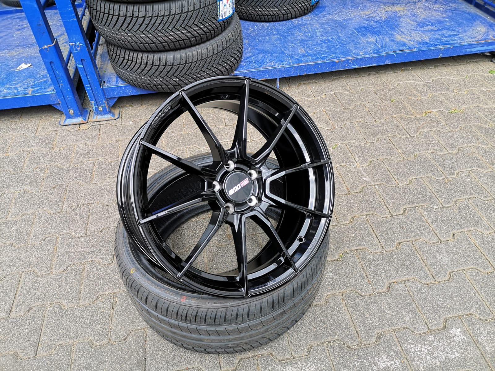 19 Zoll Motec Ultralight MCR2 Alu Felgen 5x112 Schwarz glanz für Audi RS3 Typ GY