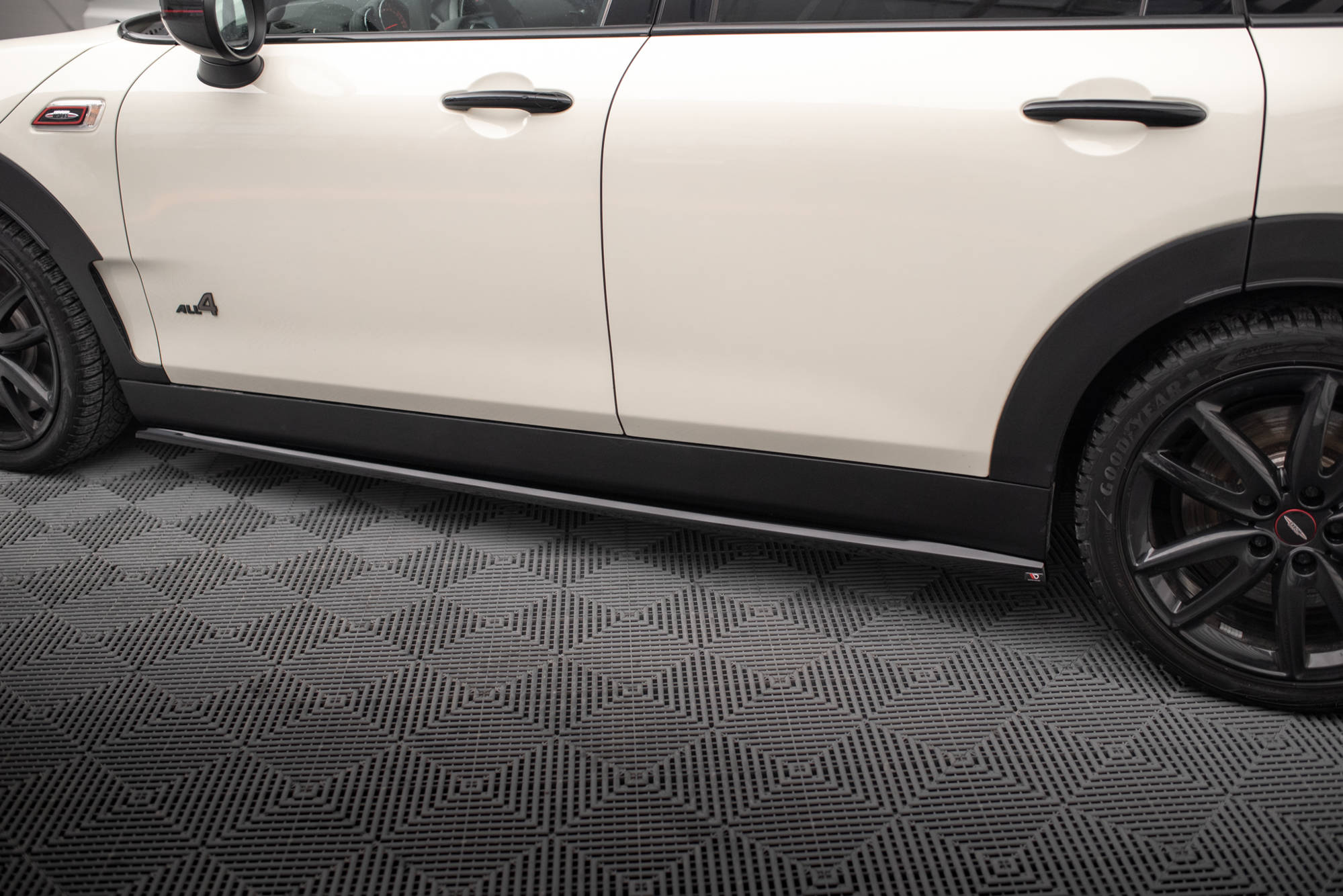 Street+ Seitenschweller Leisten passend für Mini Cooper Clubman John Cooper Works F54 FL schwarz Hochglanz