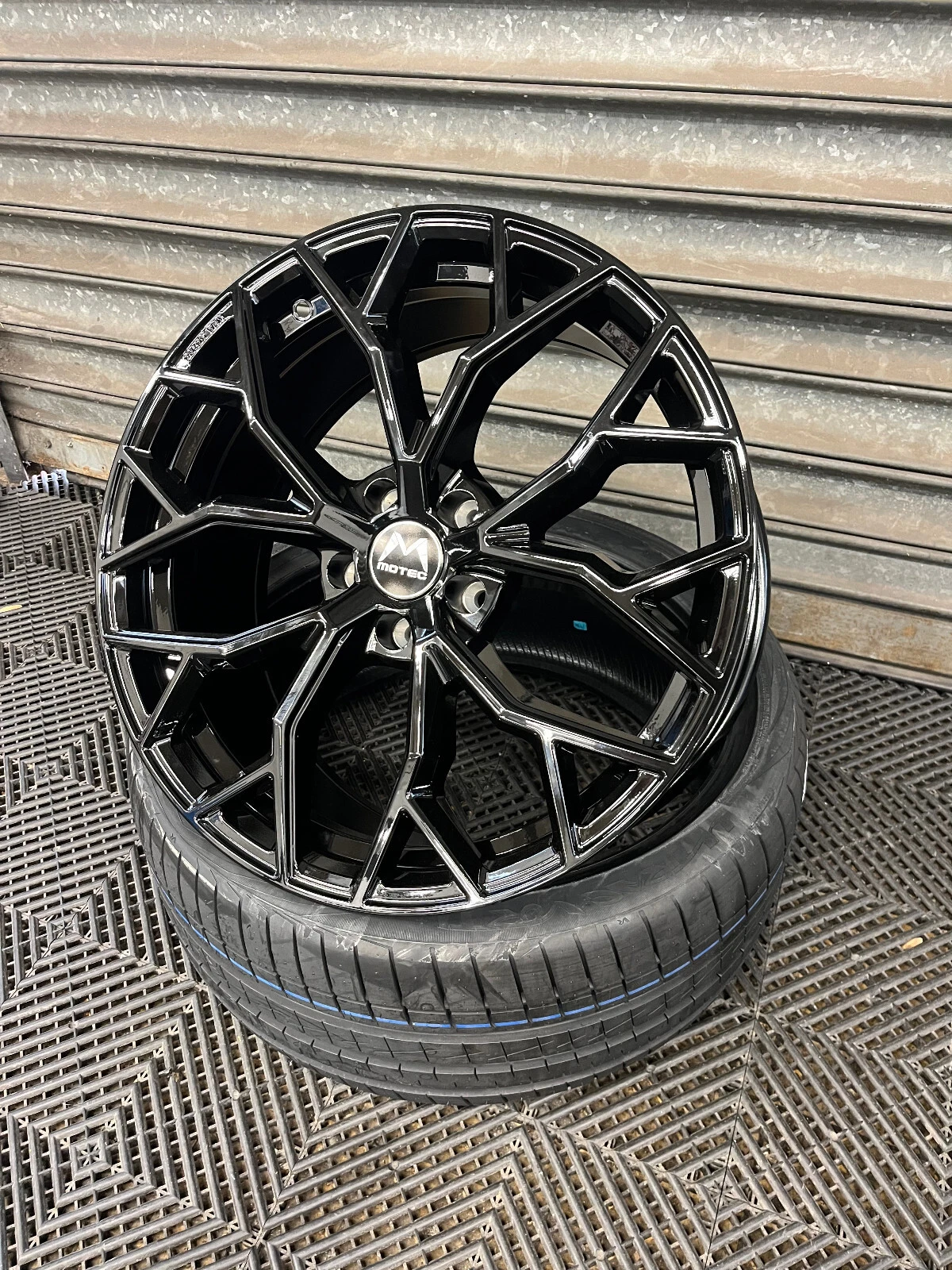 19 Zoll MCT17 Felgen für Mitsubishi ASX Eclipse Grandis Lancer Outlander Tribute