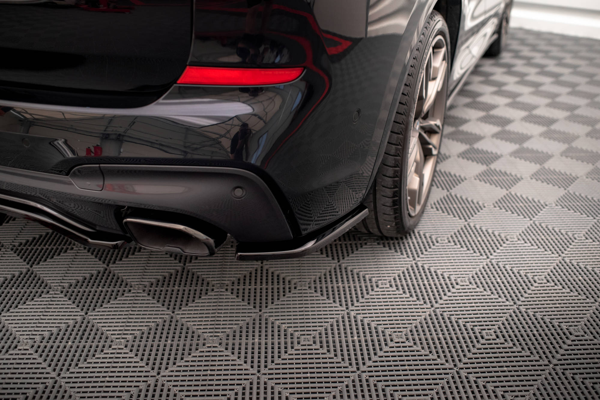 Street+ Heck Ansatz Flaps passend für BMW X3 M40i / M40d G01 schwarz Hochglanz
