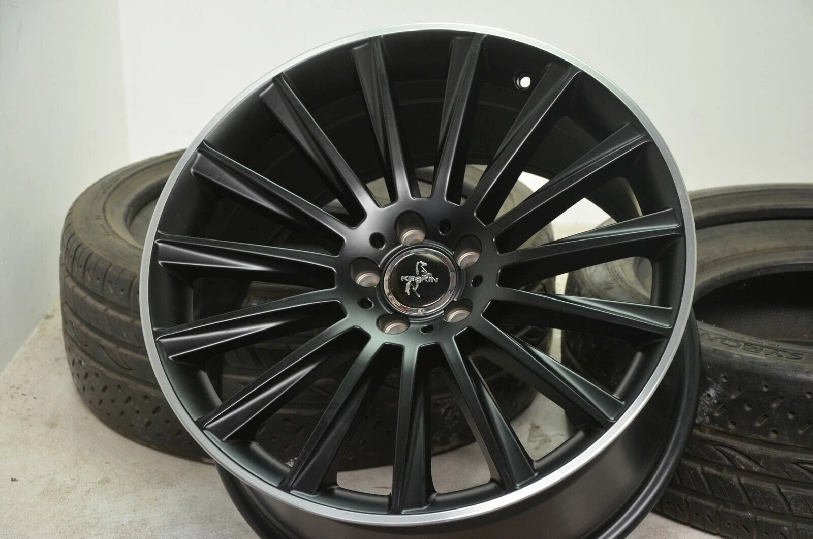 19 Zoll Keskin KT18 Alu Felgen 5x112 für Mercedes A Klasse W177 W176 A45 AMG