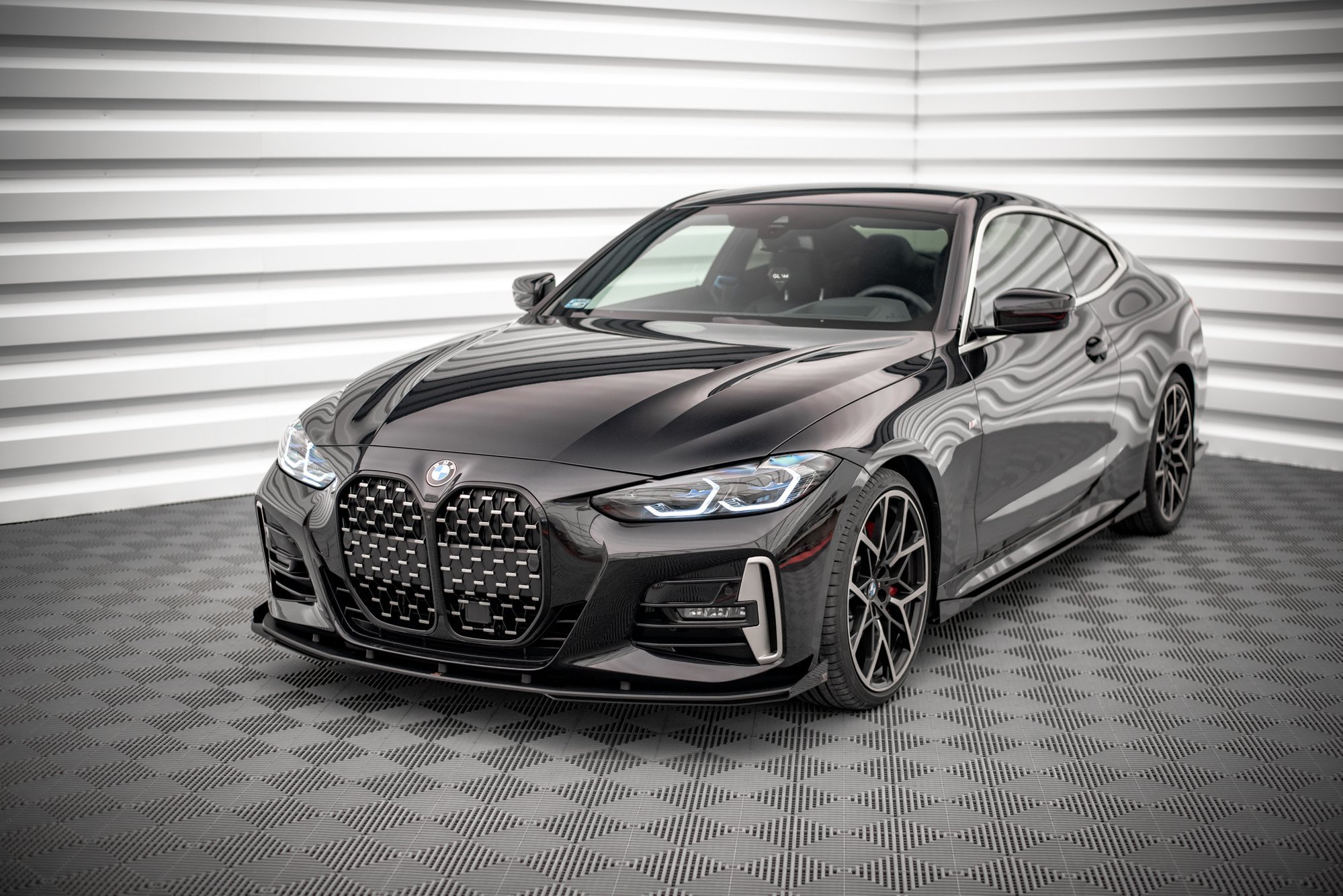 Street Pro Spoilerlippe Front Ansatz + Flaps passend für BMW 4er M-Paket / M440i G22 / G23 / G22 FL / G23 FL schwarz Hochglanz