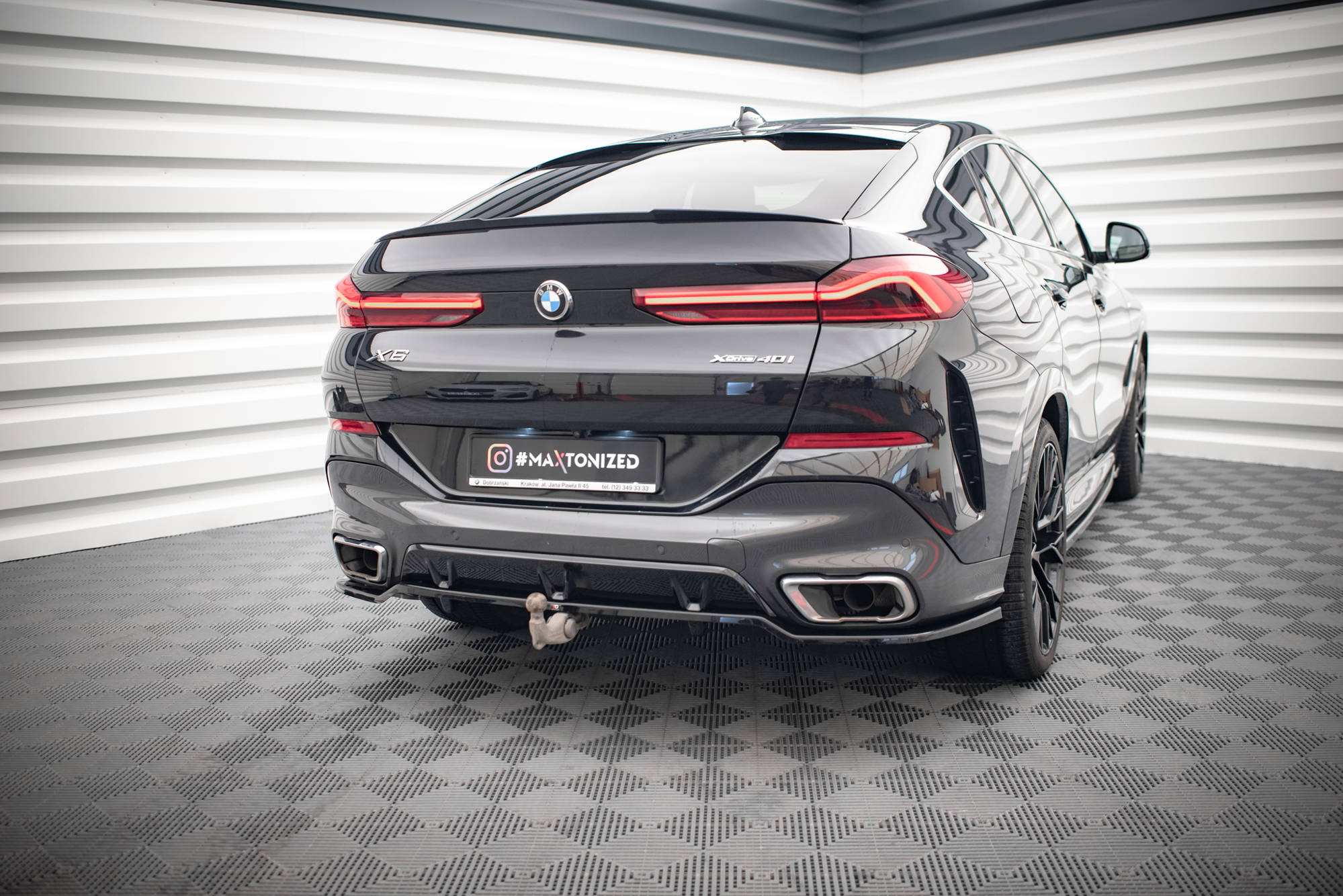 Street+ Mittlerer Diffusor RACE Heck Ansatz V.3 passend für BMW X6 M-Paket G06 schwarz Hochglanz