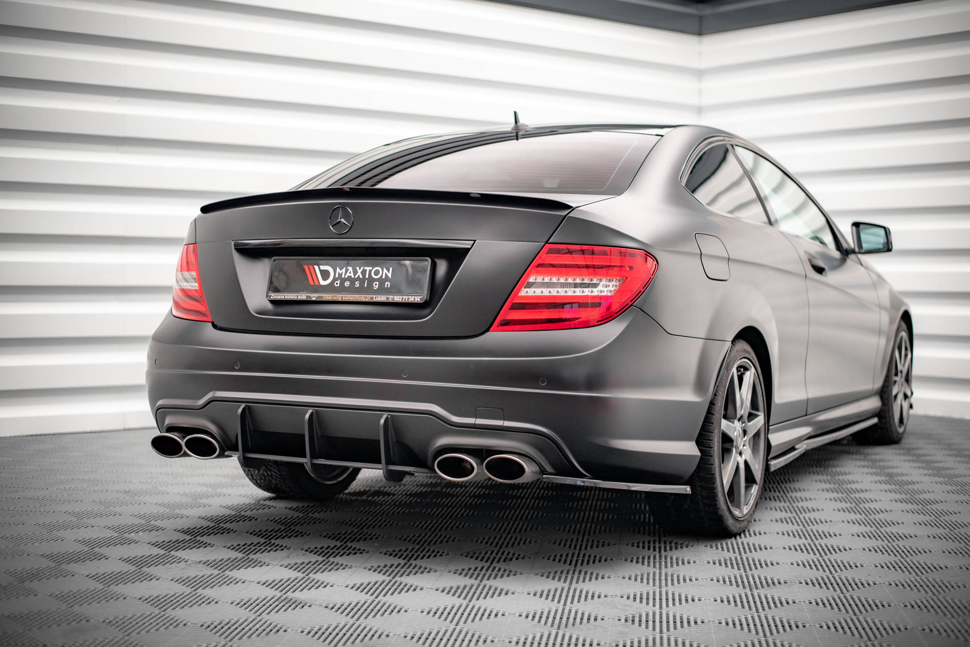 Heck Spoiler Aufsatz Abrisskante passend für Mercedes C Limousine W204 / C Coupe C204 schwarz Hochglanz