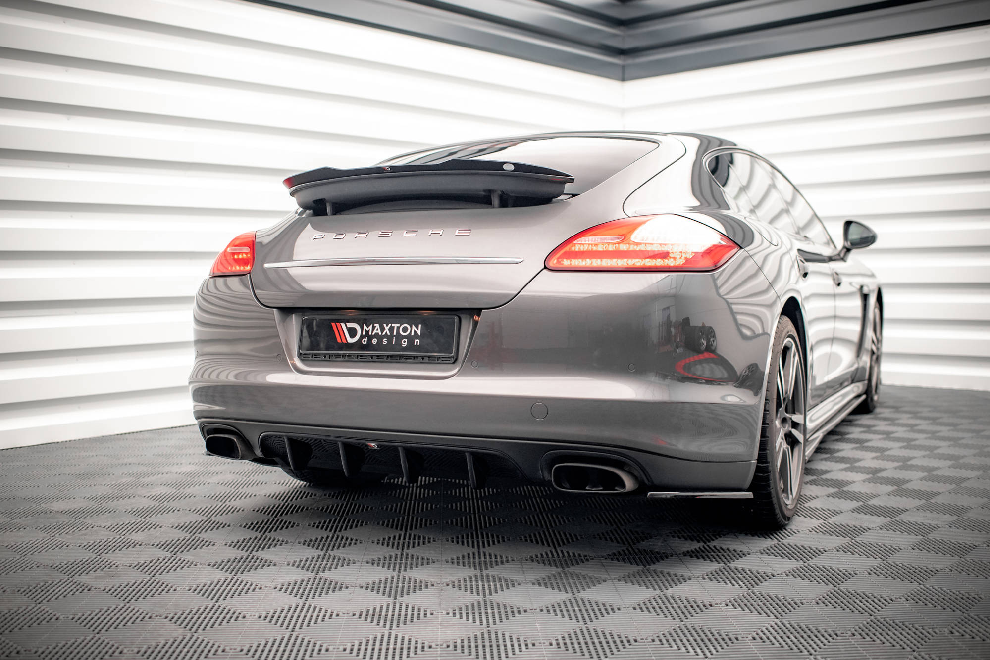 Street+ Heck Ansatz Diffusor passend für Porsche Panamera / Panamera Diesel 970 schwarz Hochglanz