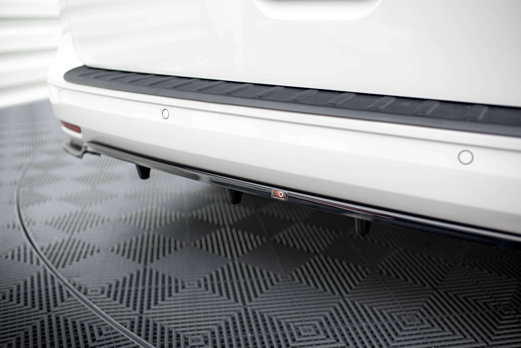 Street+ Mittlerer Diffusor RACE Heck Ansatz passend für VW Caddy Maxi Mk5 schwarz Hochglanz