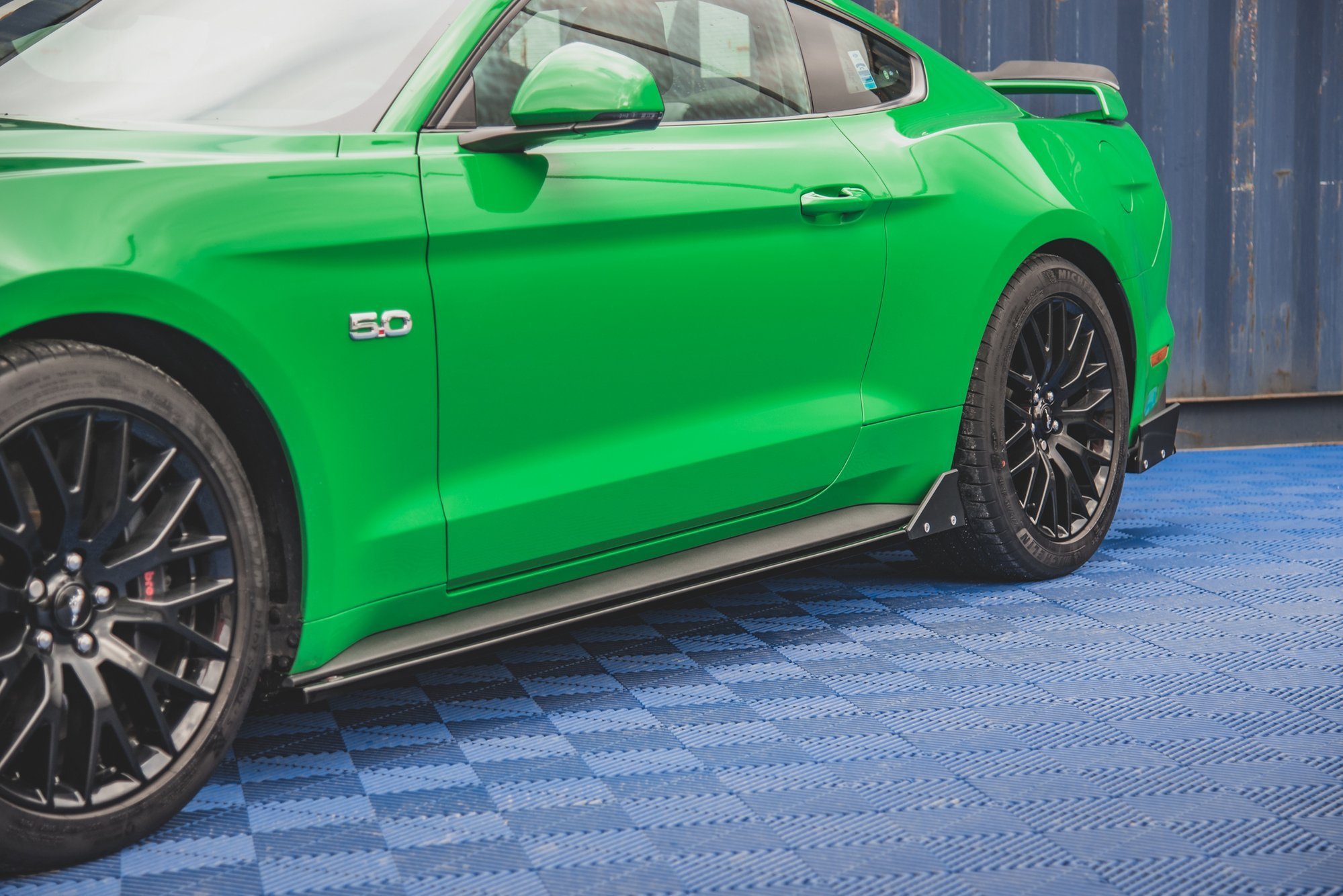 Street+ Seitenschweller Leisten + Flaps passend für Ford Mustang GT Mk6 FL