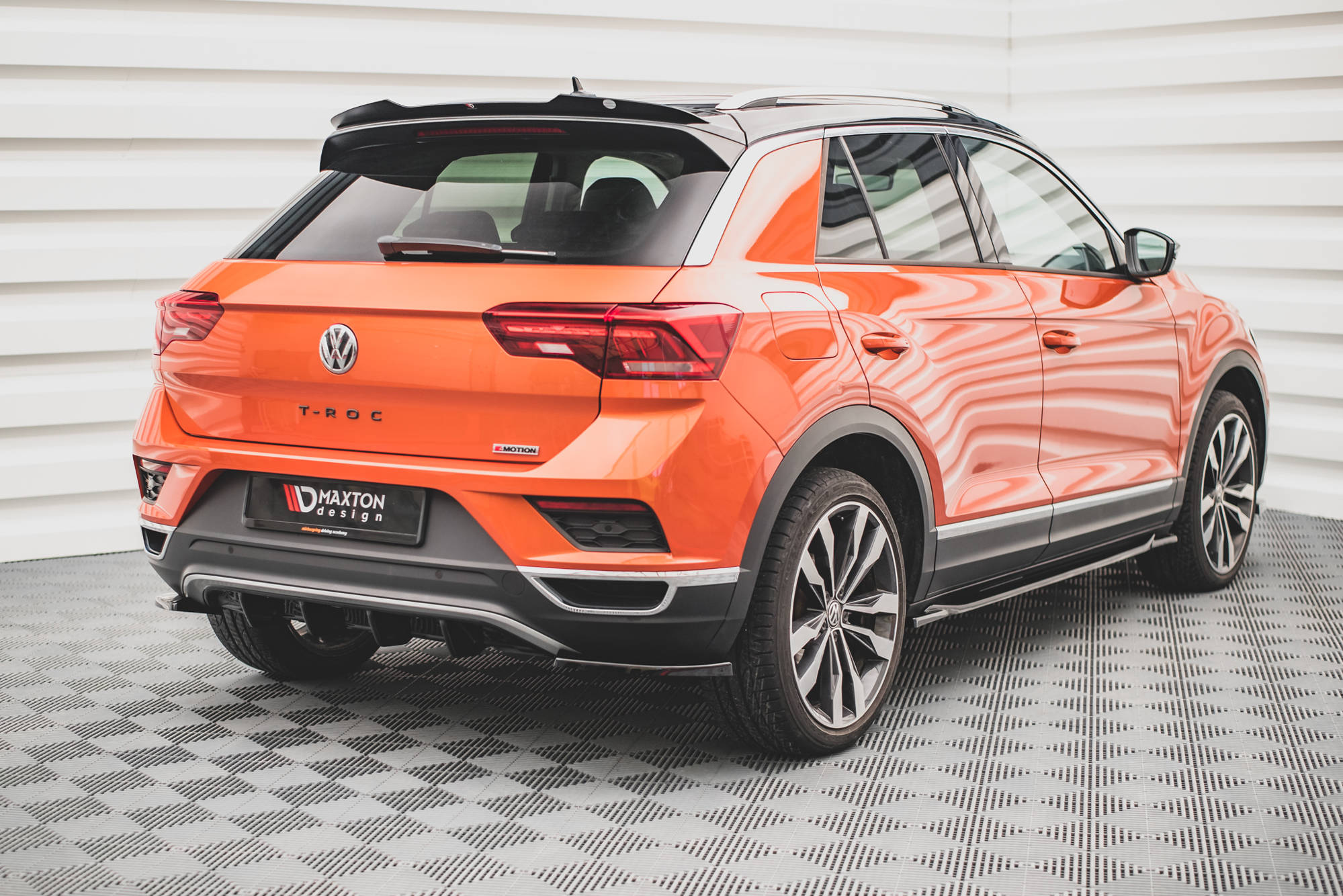 Street+ Heck Ansatz Diffusor passend für VW T-Roc Mk1 schwarz Hochglanz