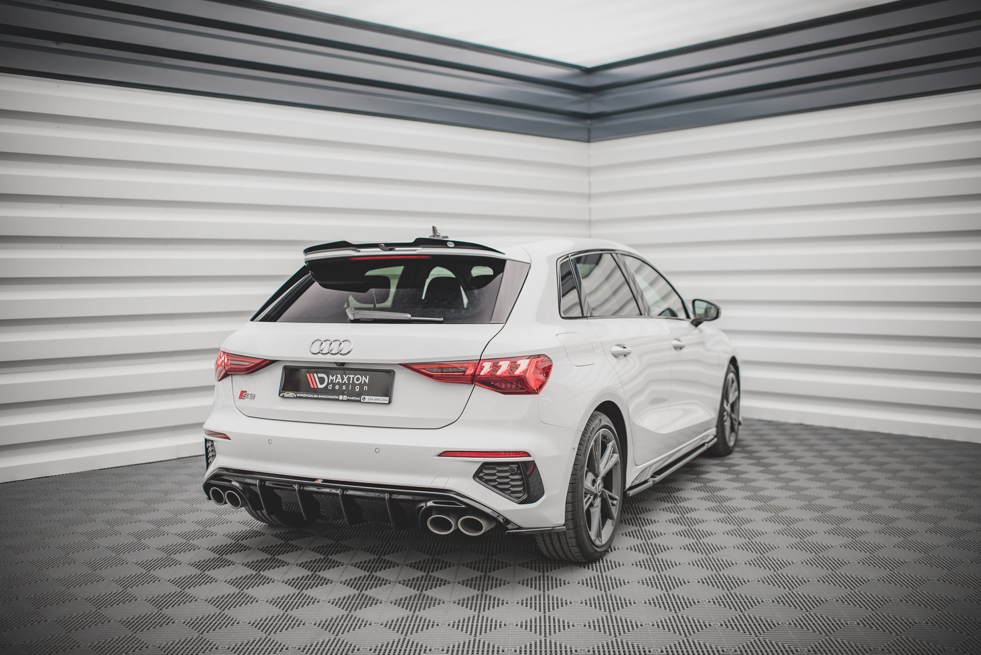 Street+ Heck Ansatz Flaps V.2 passend für Audi S3 / A3 S-Line Sportback 8Y schwarz Hochglanz