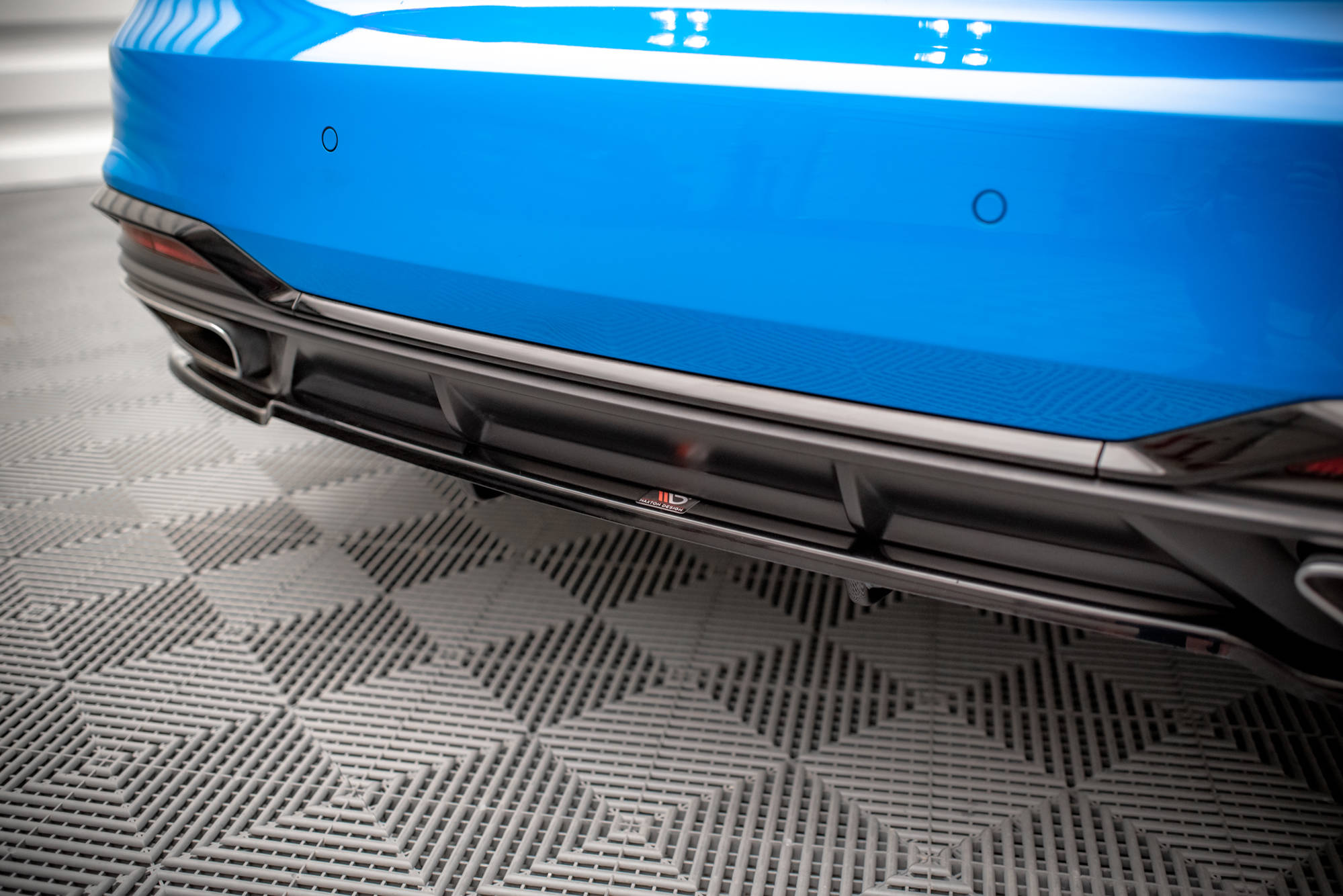 Street+ Mittlerer Diffusor RACE Heck Ansatz passend für Audi A5 S-Line F5 FL schwarz Hochglanz