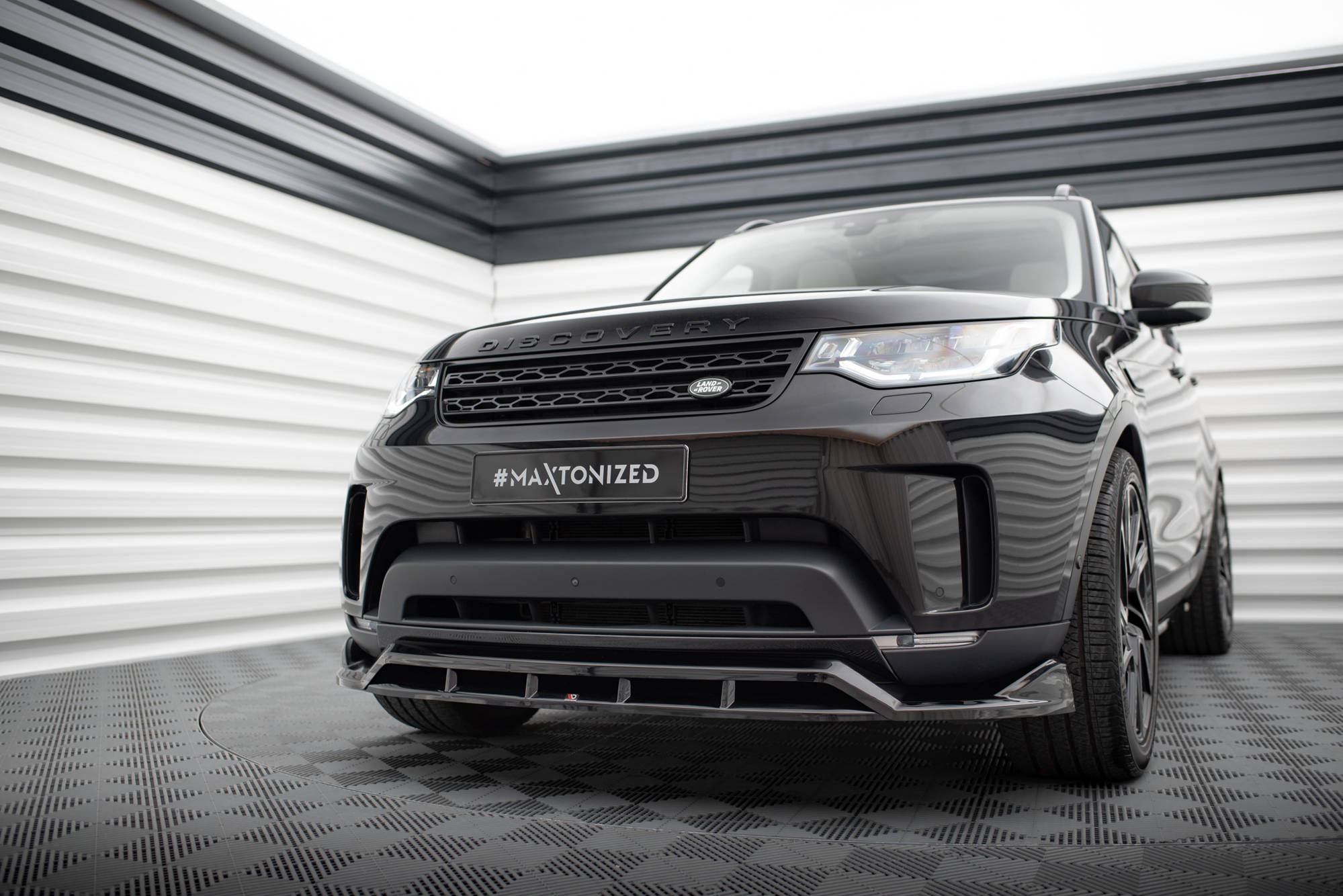 Street+ Spoilerlippe Front Ansatz passend für Land Rover Discovery HSE Mk5 schwarz Hochglanz