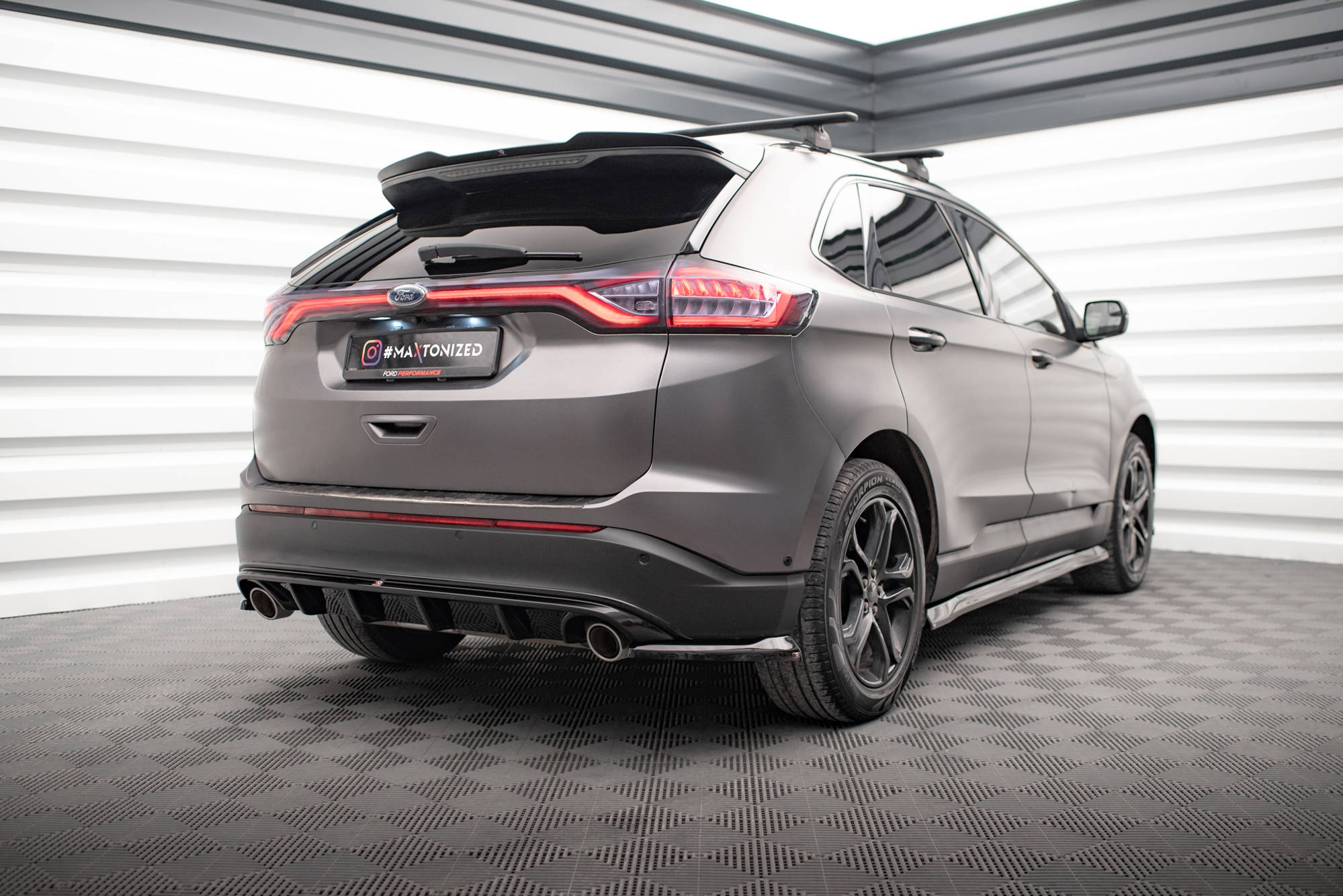 Street+ Heck Ansatz Diffusor passend für Ford Edge Mk2 schwarz Hochglanz