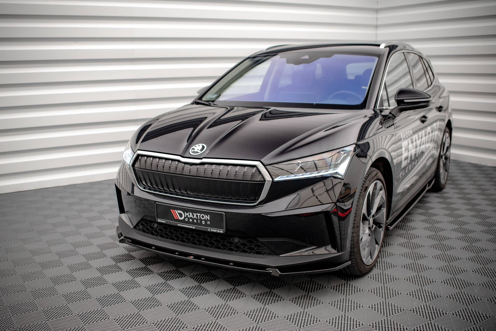 Street+ Spoilerlippe Front Ansatz V.2 passend für Skoda Enyaq iV schwarz Hochglanz