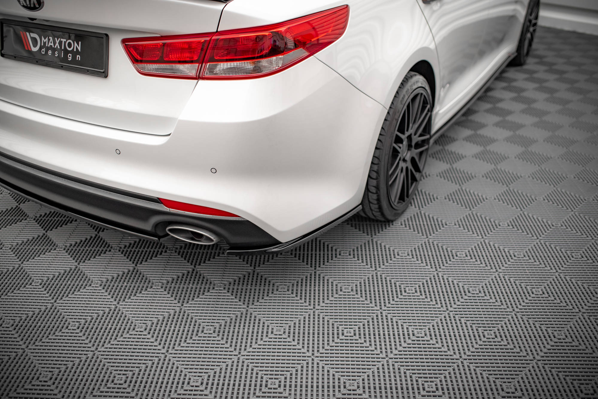 Street+ Heck Ansatz Flaps passend für Kia Optima Mk4 schwarz Hochglanz