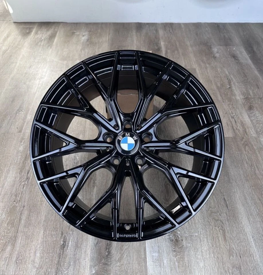 18 Zoll WH37 Felgen für BMW M Performance 1er 2er M235i M240i M135i M140i Neu M4