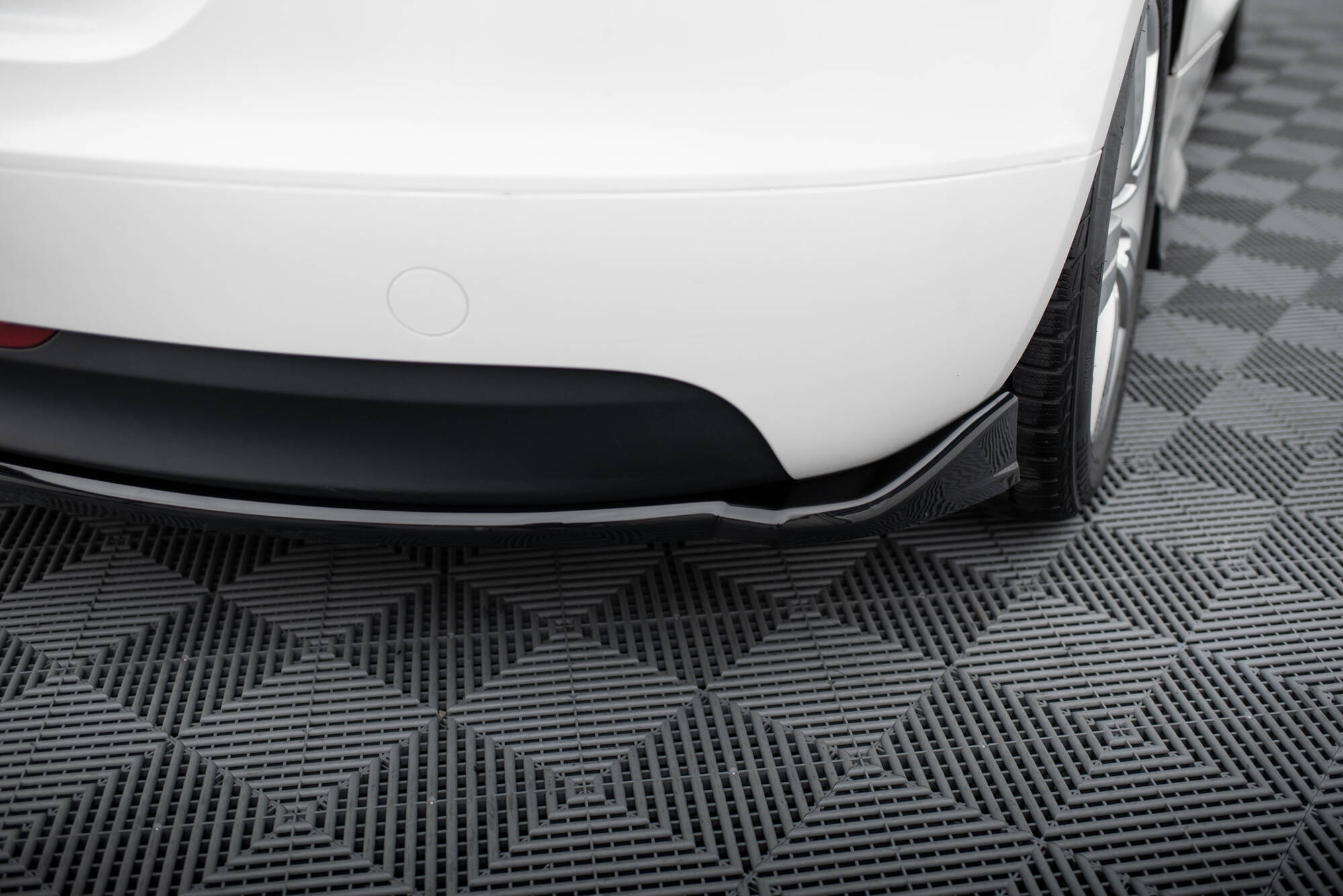 Street+ Heck Ansatz Flaps passend für Audi TT 8J schwarz Hochglanz