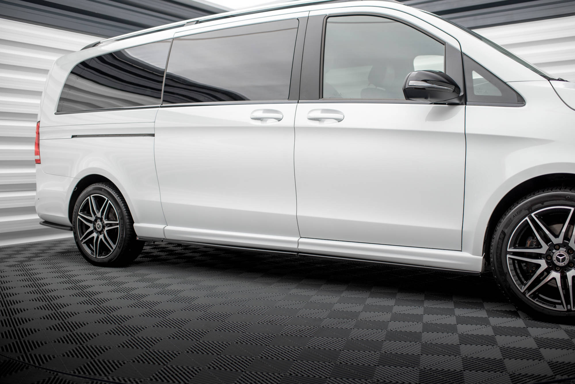 Street+ Seitenschweller Leisten V.1 passend für Mercedes V-Klasse Extra Long AMG-Line W447 schwarz Hochglanz