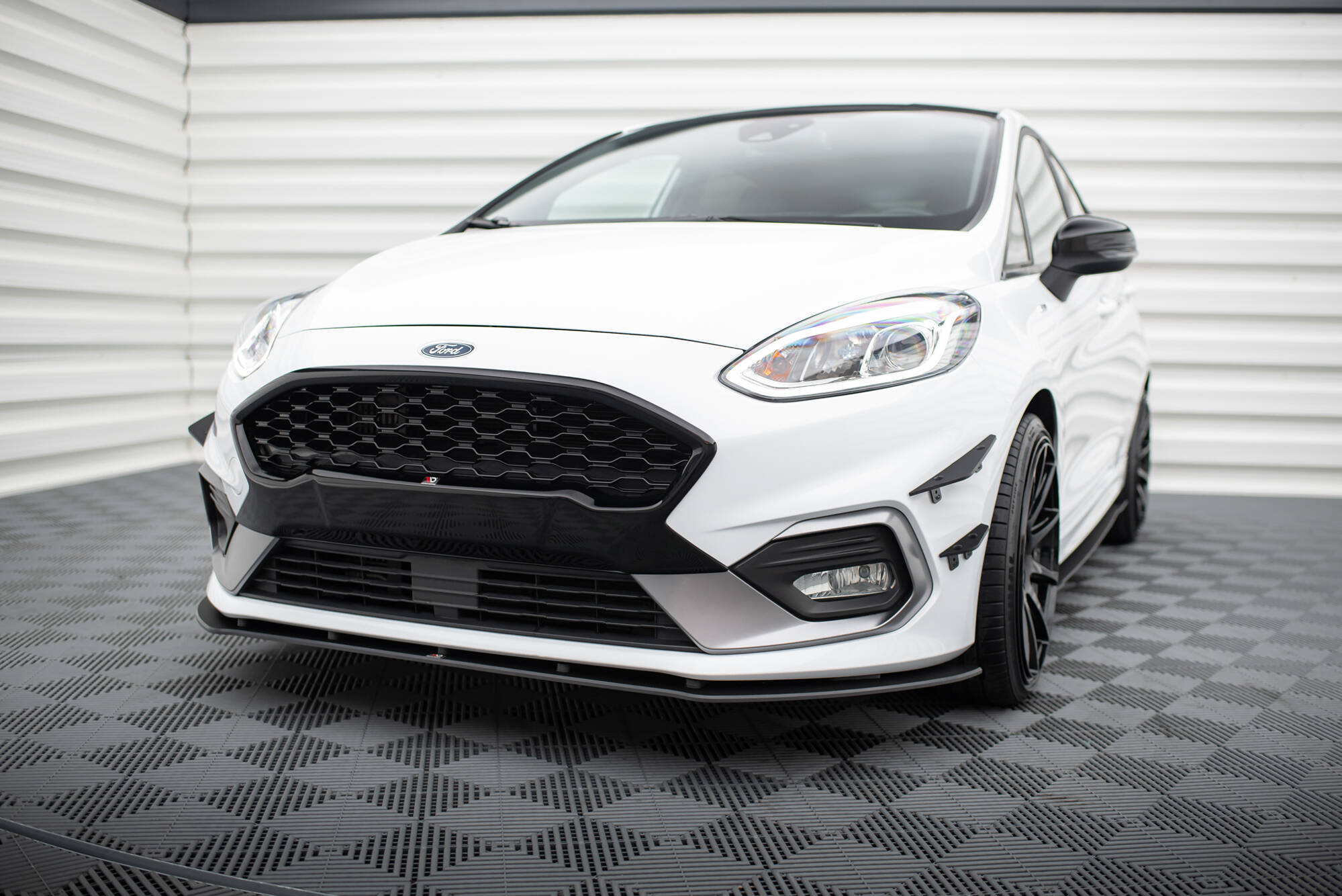 Street Pro Front Ansatz für für Ford Fiesta Mk8 ST / ST-Line